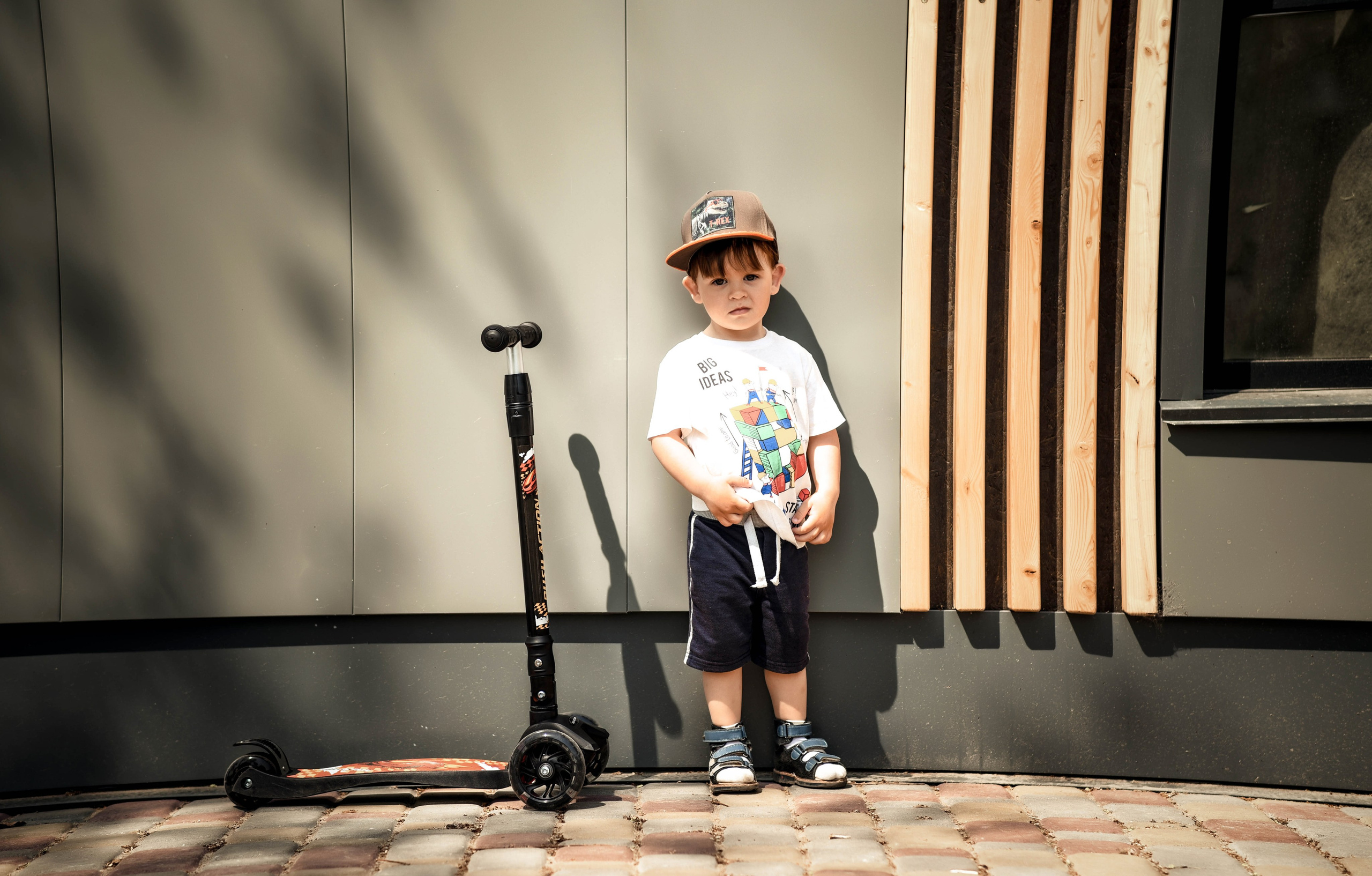 Детская прогулочная Самокат. Свадебный, семейный, детский, контент фотограф в Омске Максим Ильин