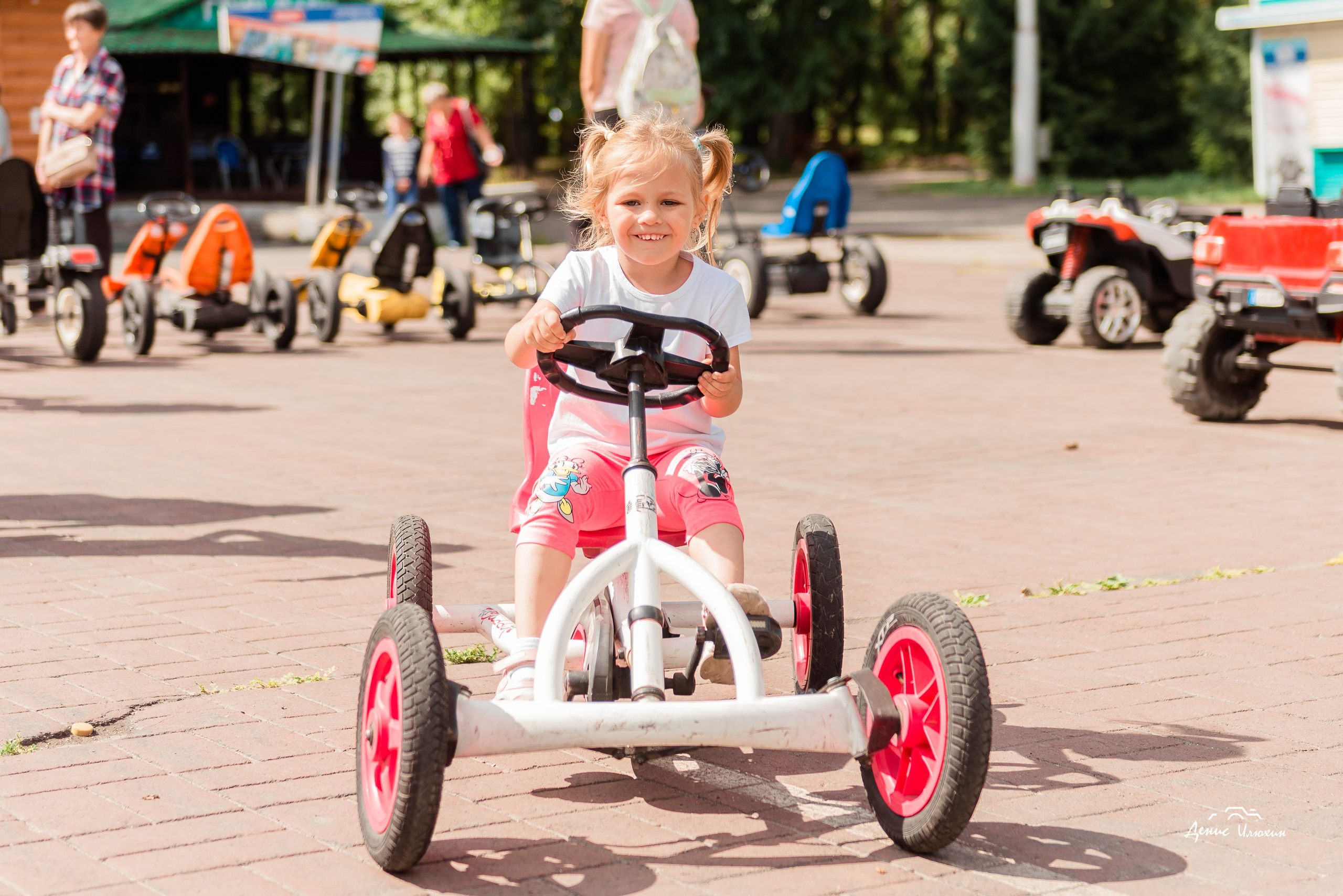 Краски Холи в Комсомольском Парке 2023. Детский фотограф, семейный фотограф и репортажи в Кемерово