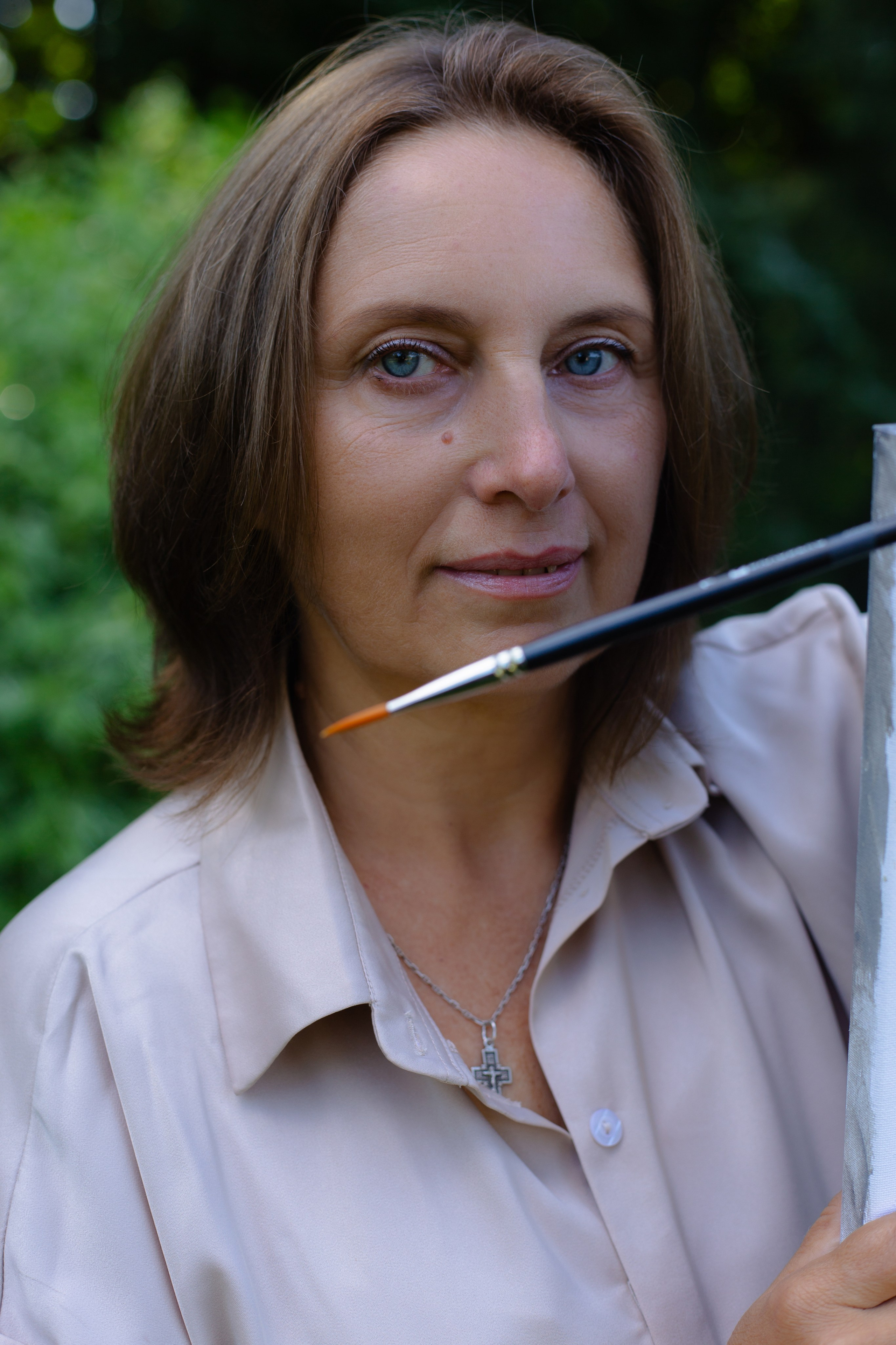 Небо отражается в глазах художницы. Фотограф Тула