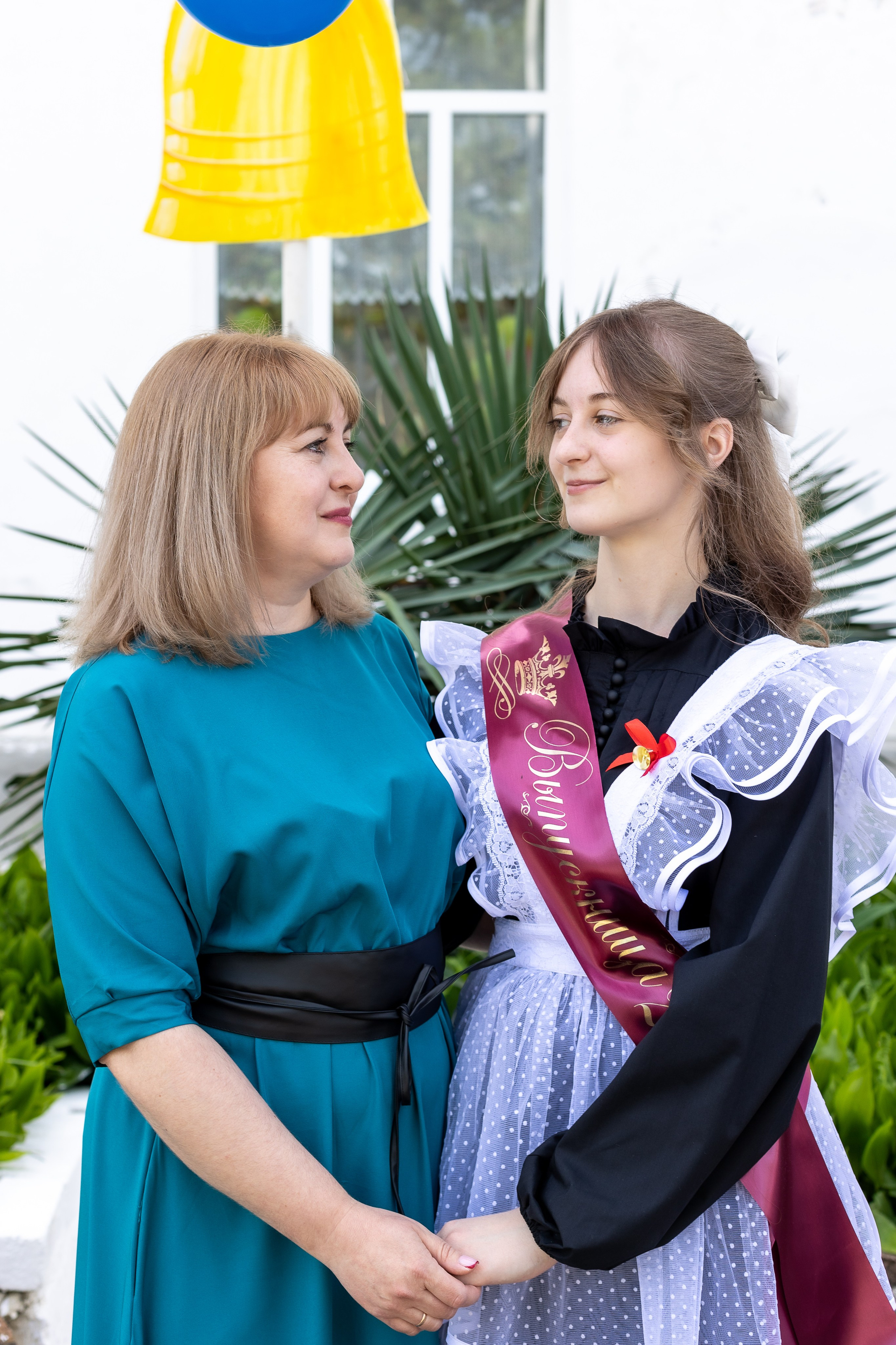 Последний звонок. Выпускные альбомы Майкоп, Краснодар Елена Золотарева