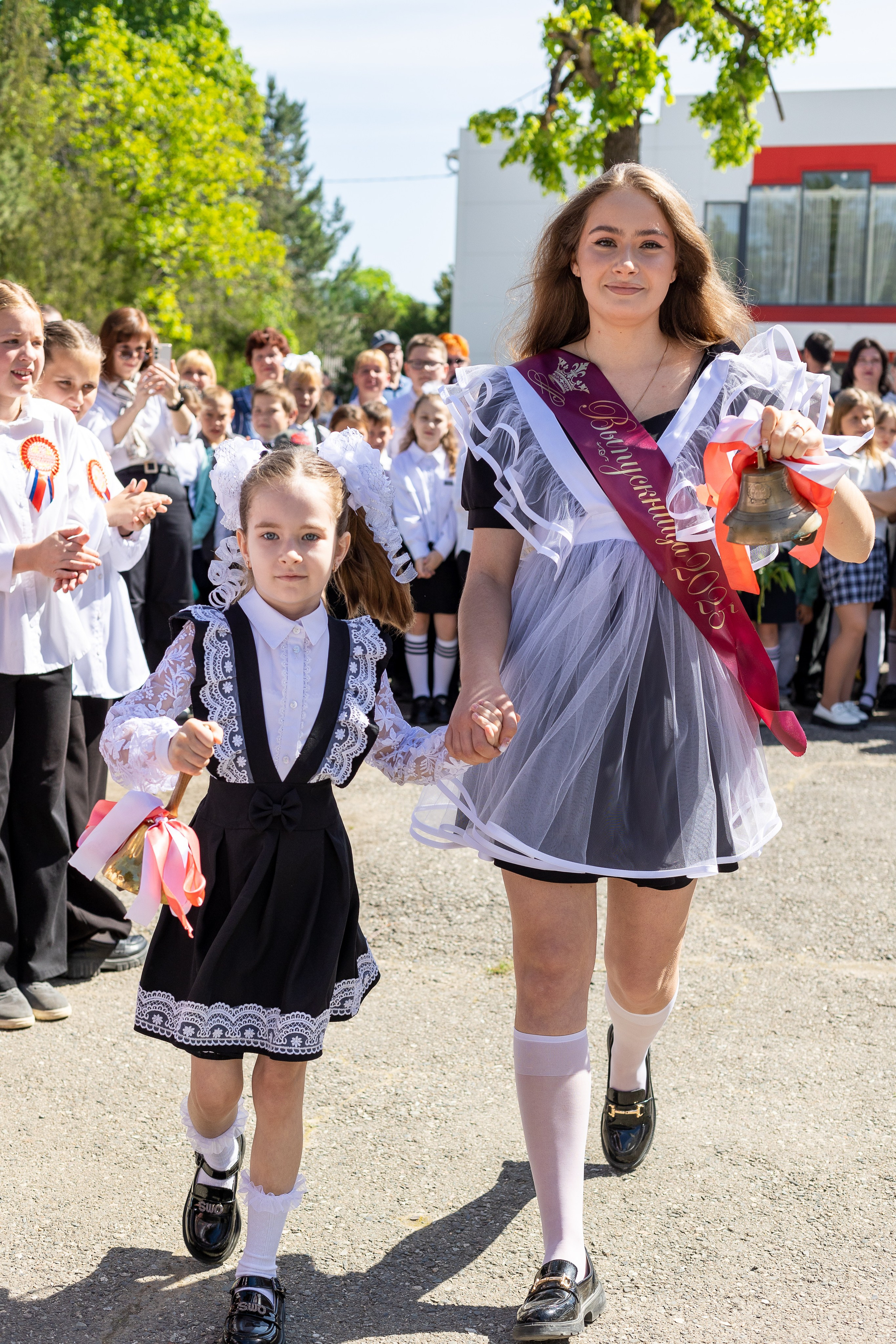 Последний звонок. Выпускные альбомы Майкоп, Краснодар Елена Золотарева