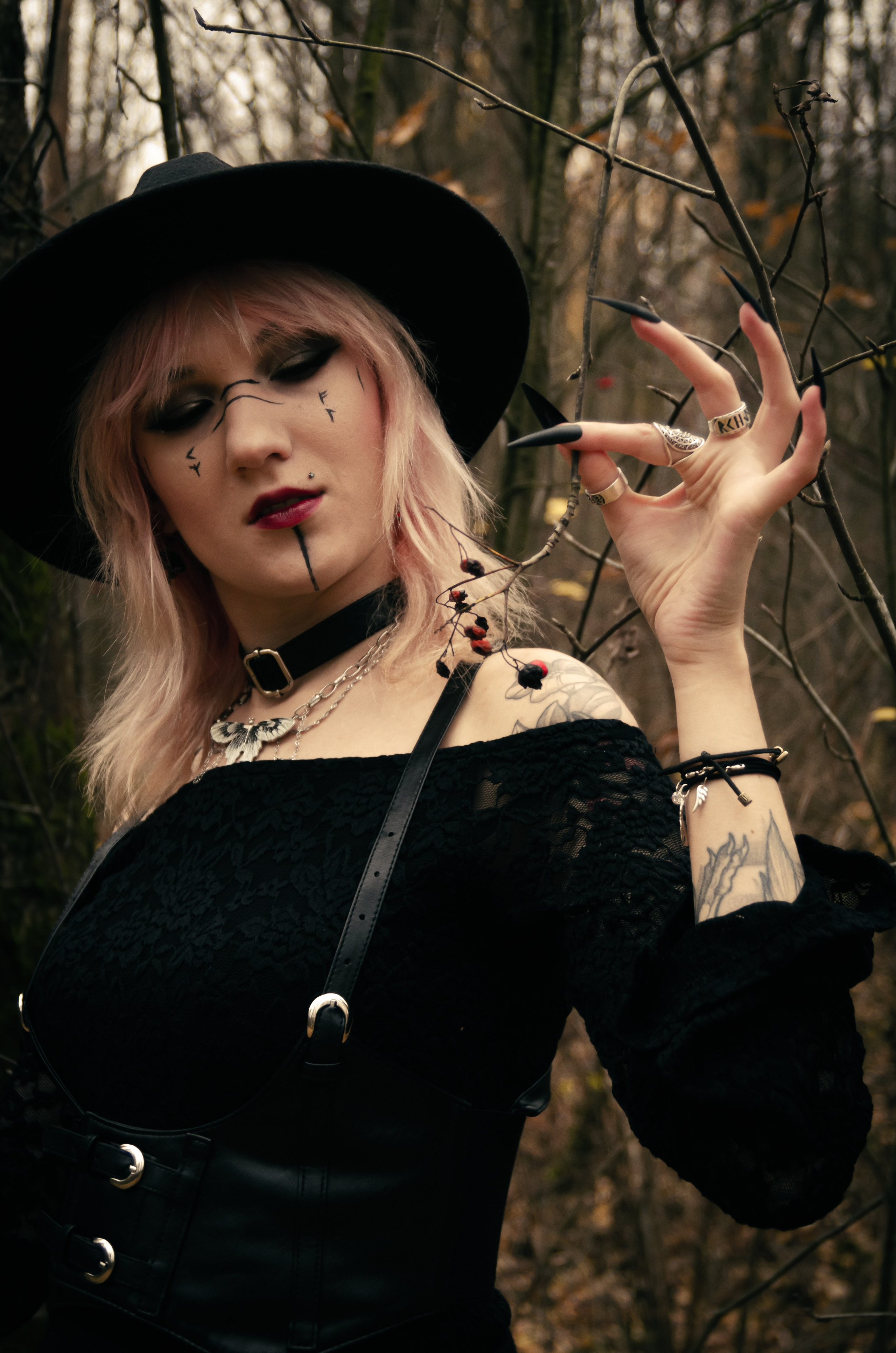 Прогулка ведьмы. Фотосессии по мотивам сказок и фильмов — Катерина Исауленко. СПб