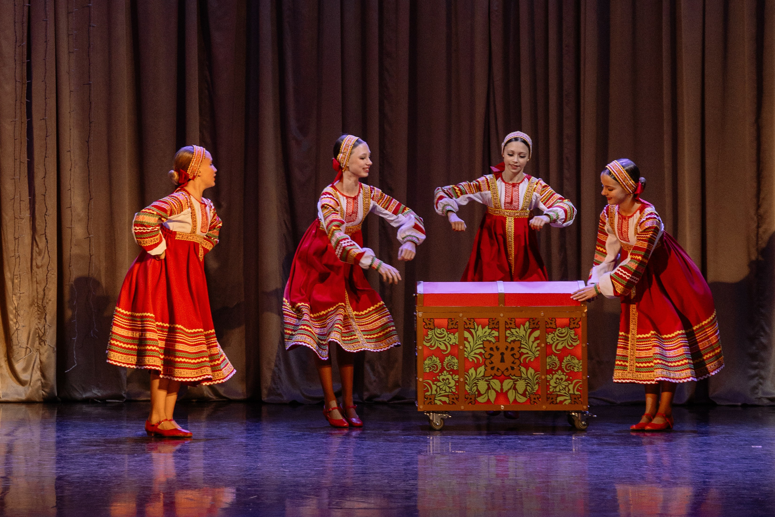 Сибирские узоры ДК Ефремова. Фотограф Юлия Мальцева