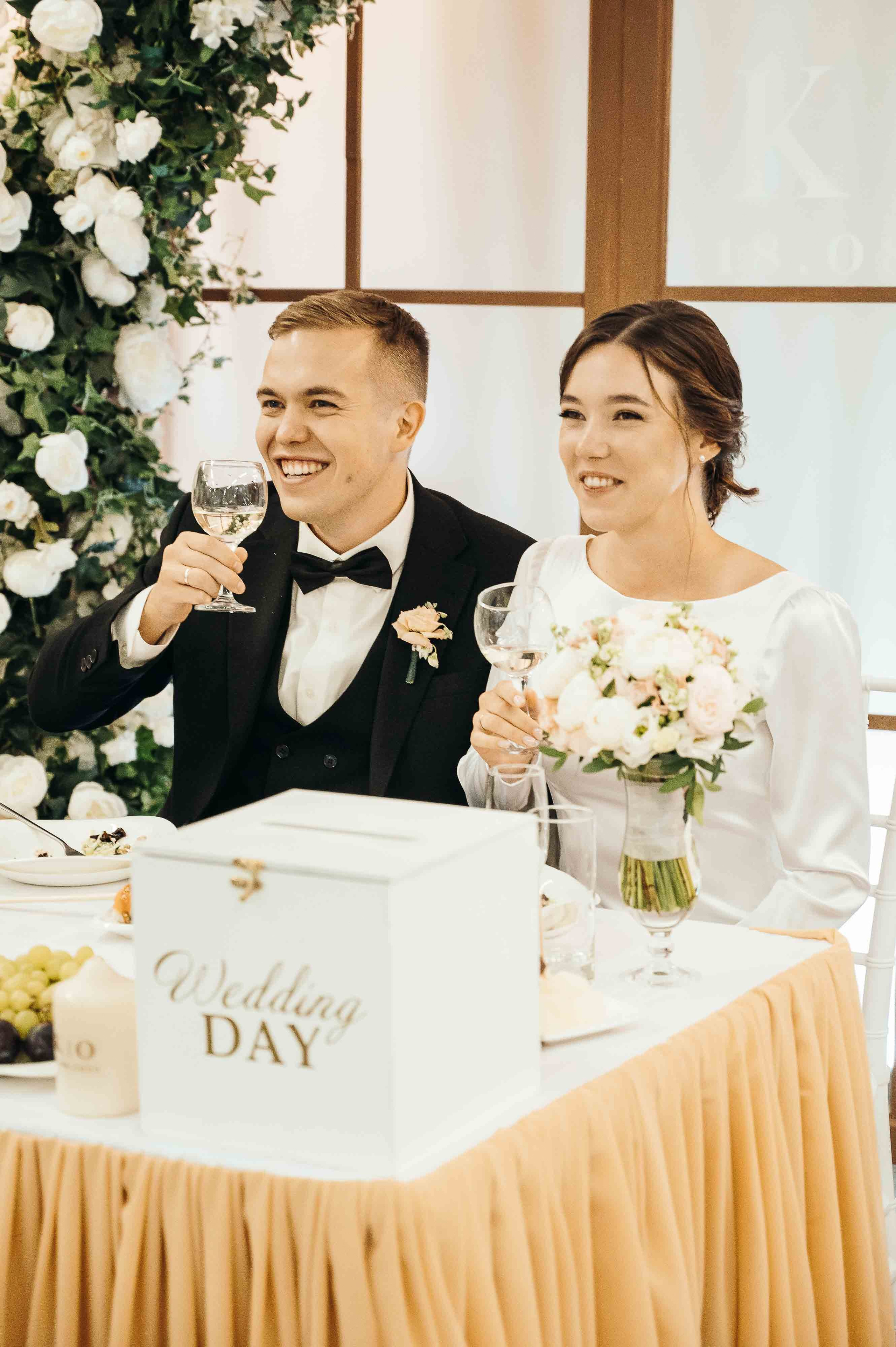 Совместные сборы в отеле. Свадебный и семейный фотограф в Котласе Никита Попов