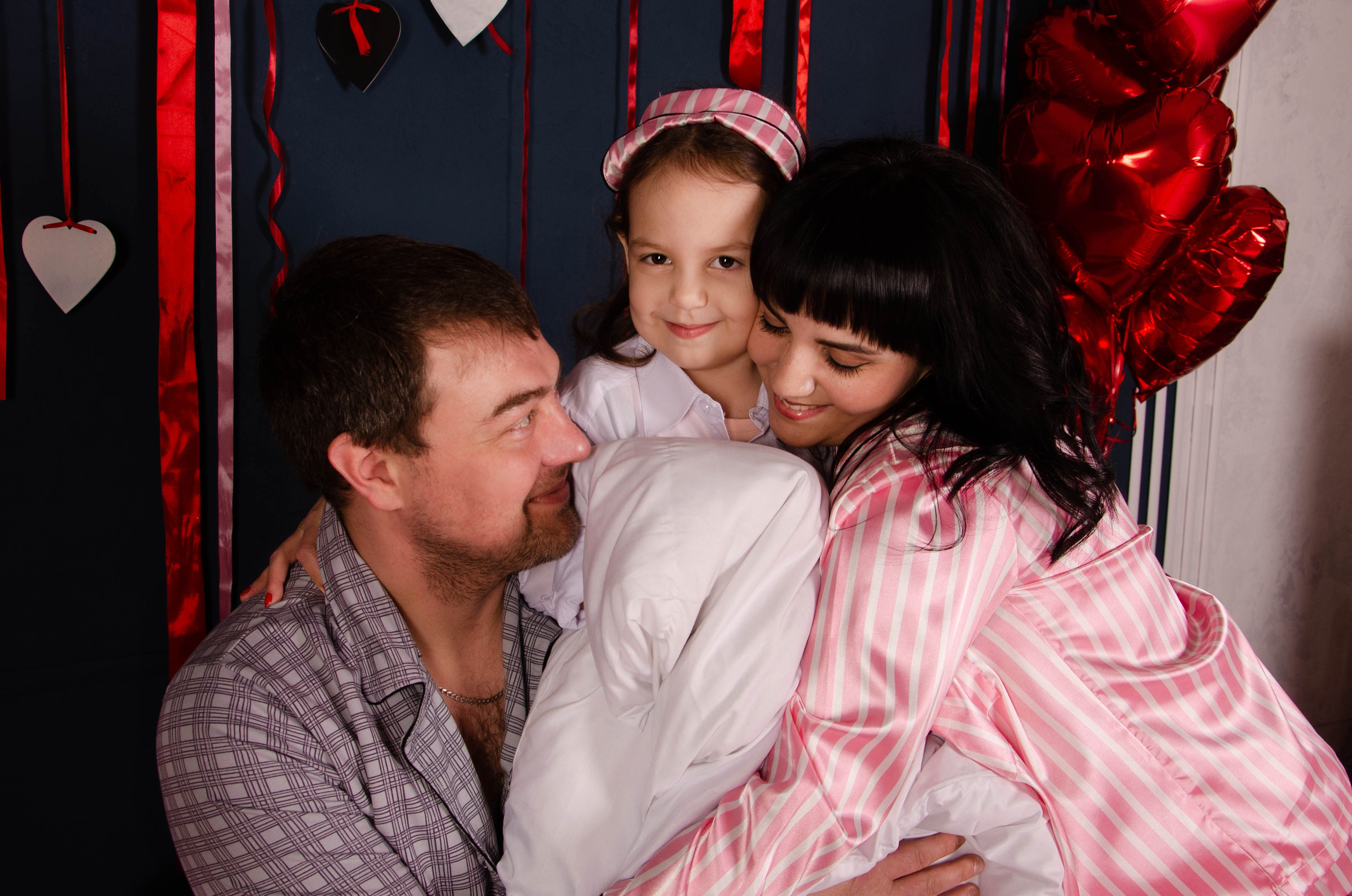 Фотограф Алексей Акуленко, семейная фотосессия. «Окна» интерьерная фотостудия, г. Юрга