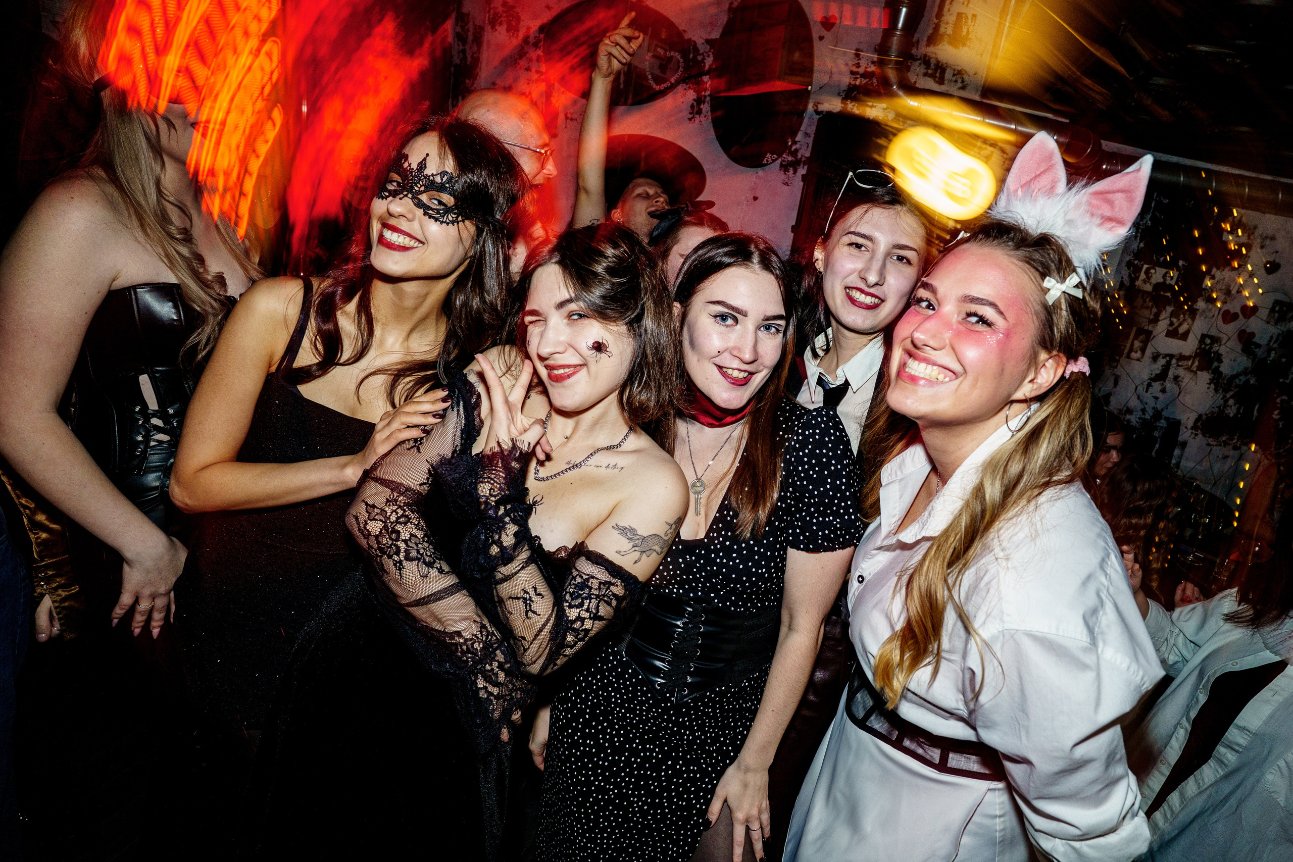 Halloween party. Бар разбитых сердец. Концертный и репортажный фотограф в Санкт-Петербурге Слава Пахомов