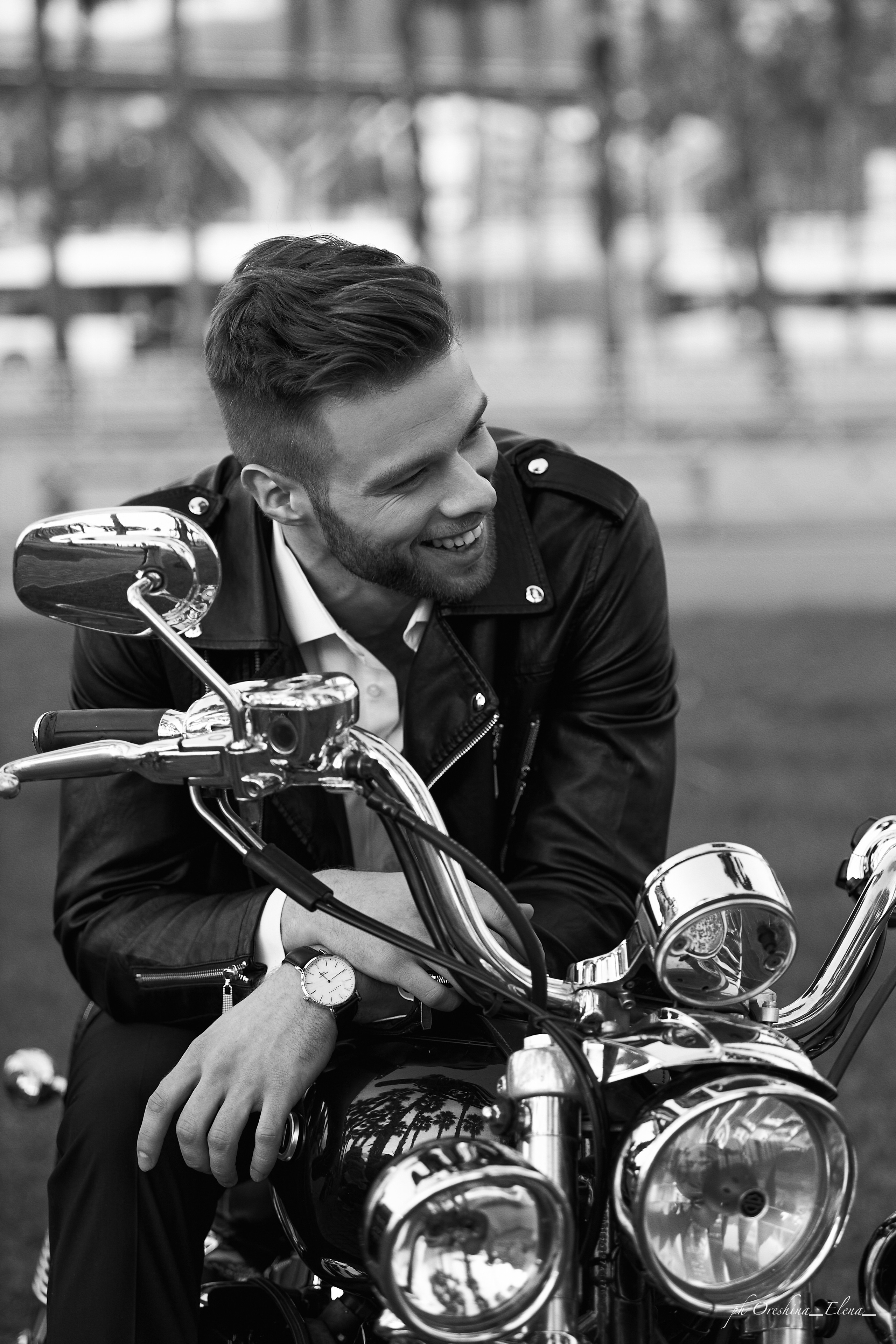 красивый портрет жениха 