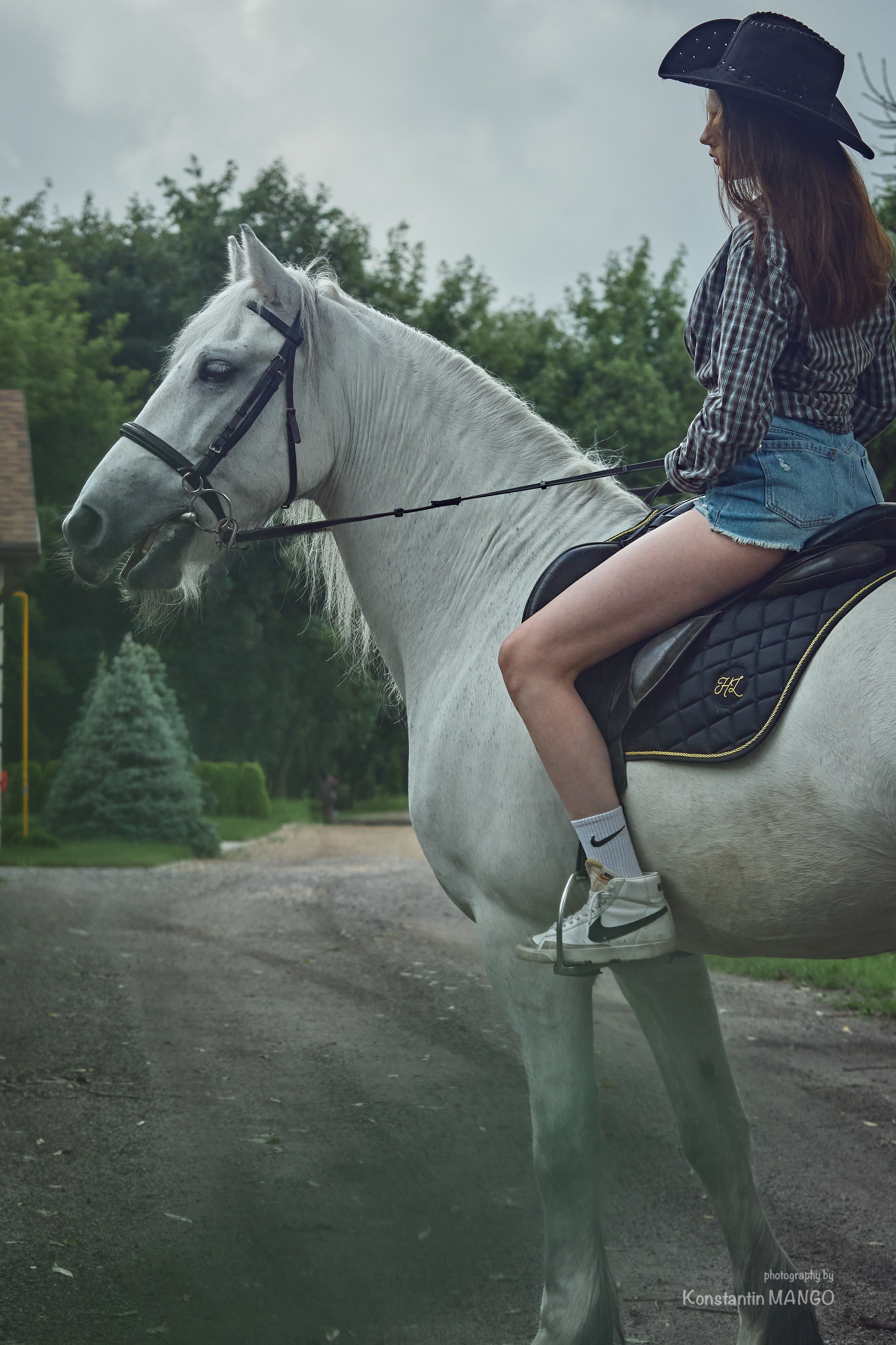 Фотопрогулка для Виктории и Полины на лошадях. Фотограф в Рязани. Свадьба, семейное фото, портрет. Константин Манго