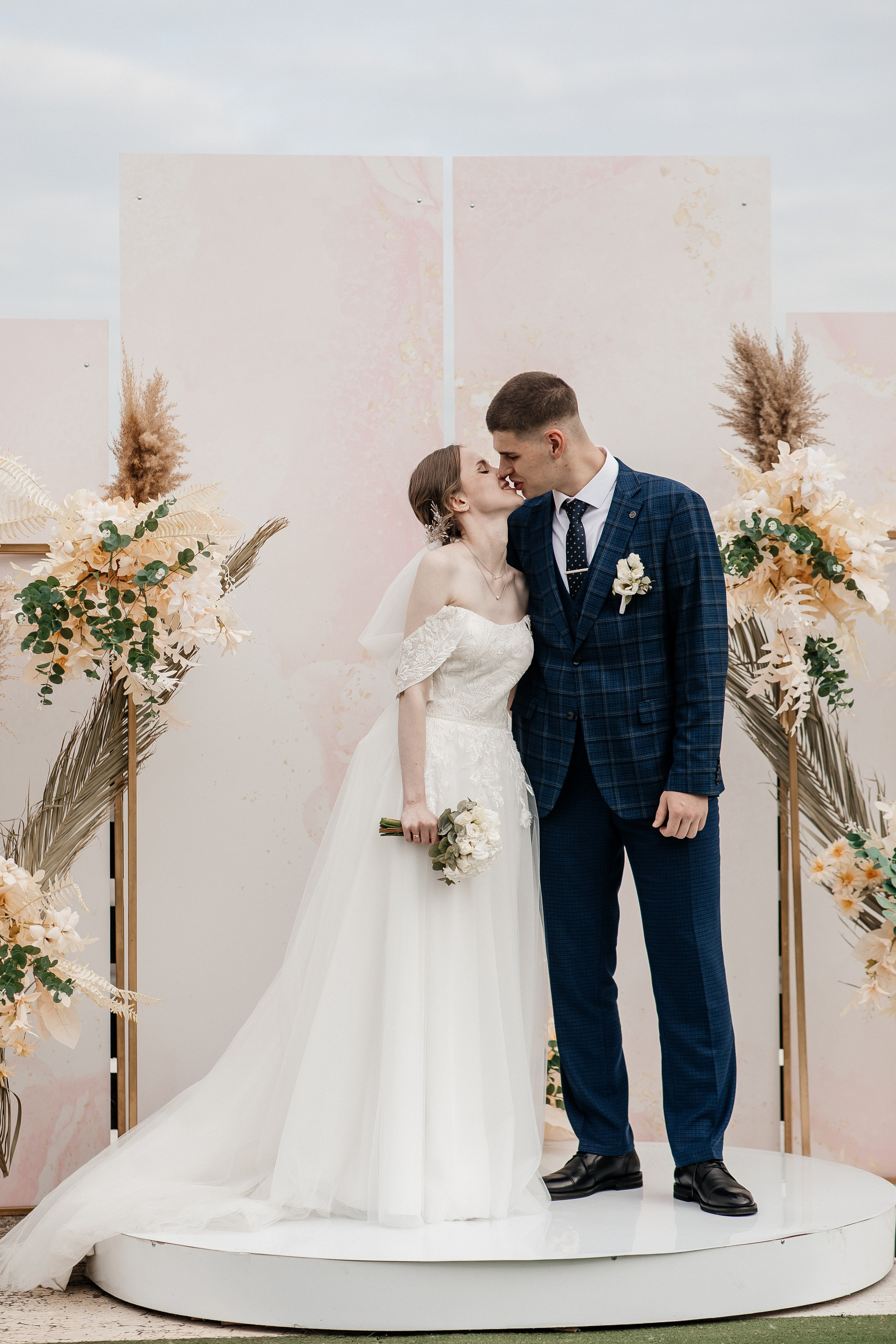 Кафе 51 08.2024. Свадебный и портретный фотограф Алина Иванова. Екатеринбург-Москва