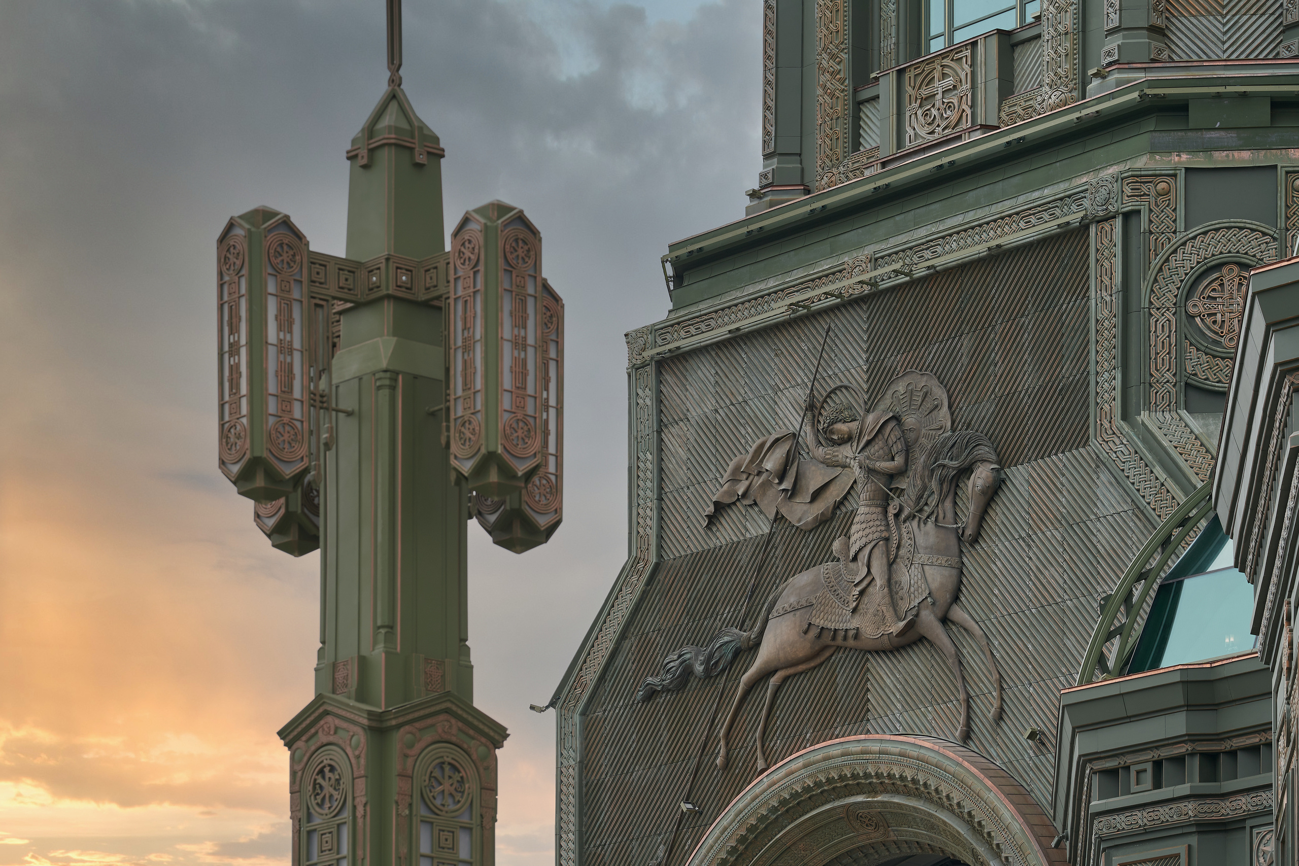 1. Главный храм Вооруженных Сил Российской Федерации - первый в истории России Главный Православный Собор Вооруженных Сил РФ.