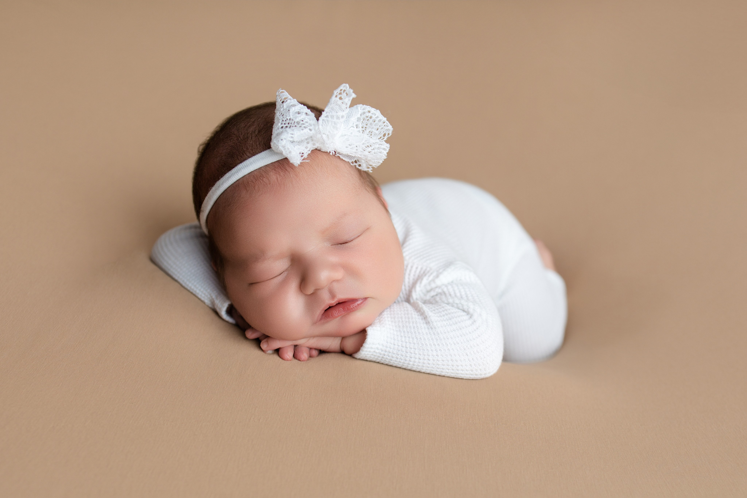 Арина 6 дней. Фотограф новорождённых Newborn Москва