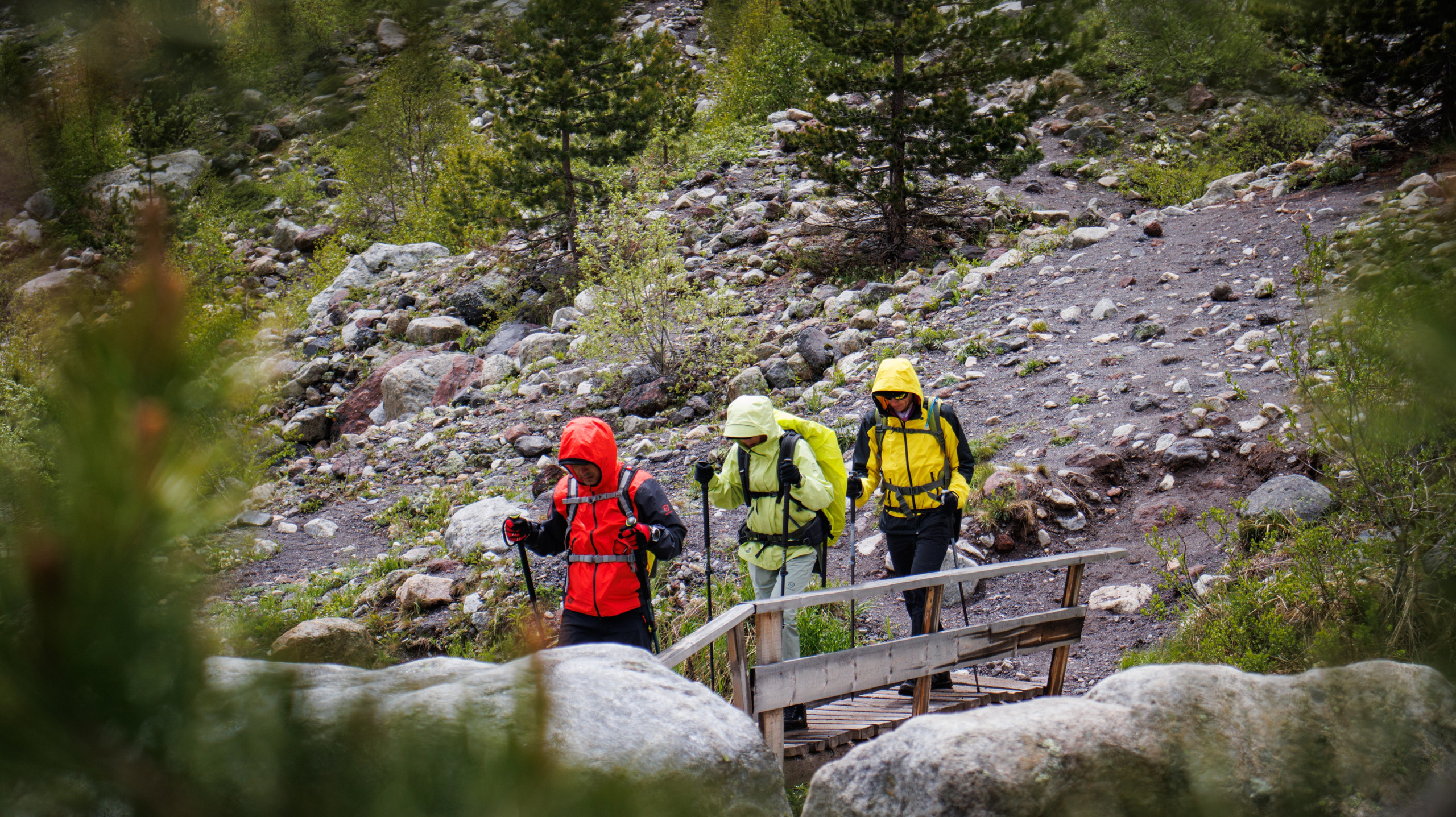 Трекинг / Терскольский водопад. Фотограф на трекинг и восхождение Эльбрус, Приэльбрусье. Елизавета Бобок