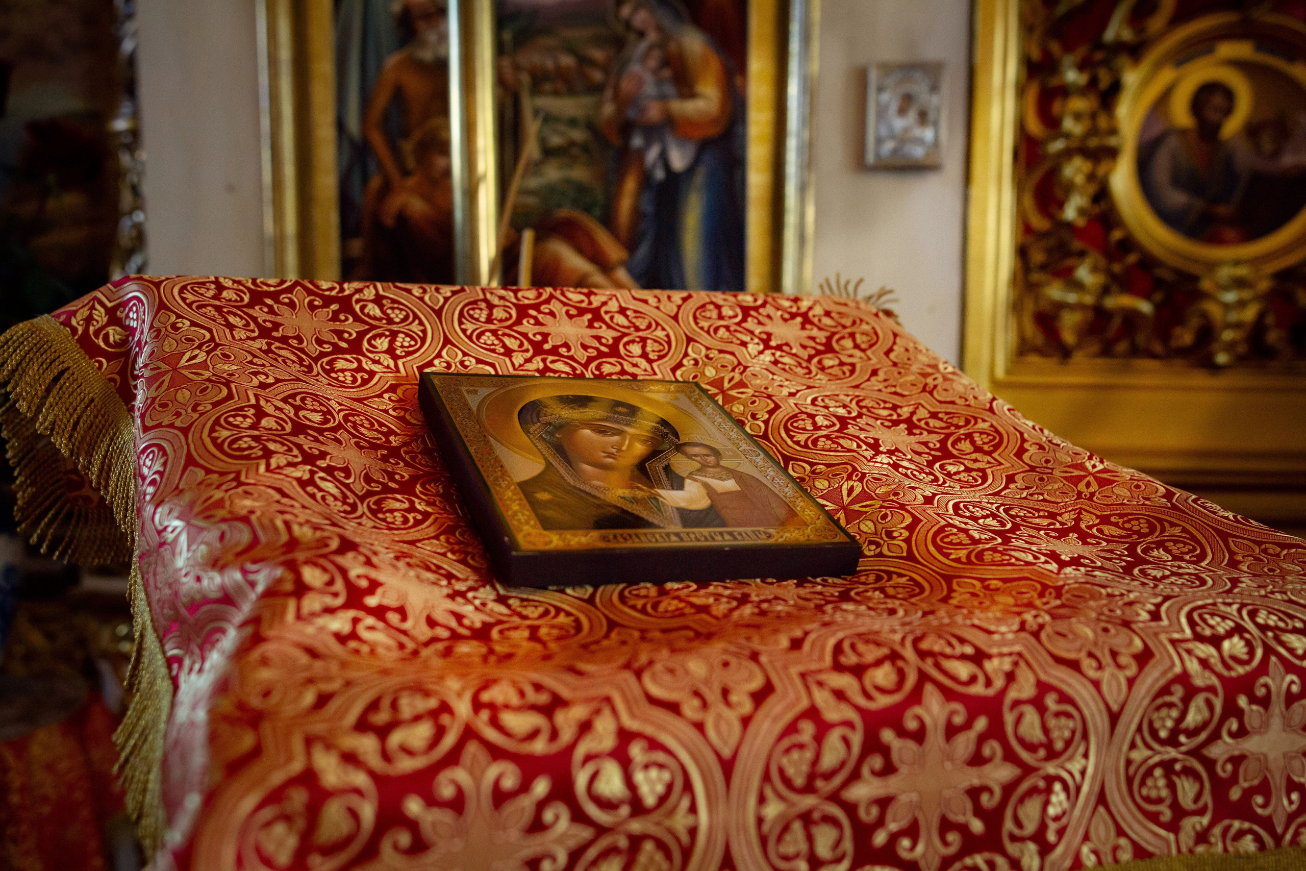 Венчание Сергей и Анна Воскресенский храм. Семейный и детский фотограф Анна Петракова