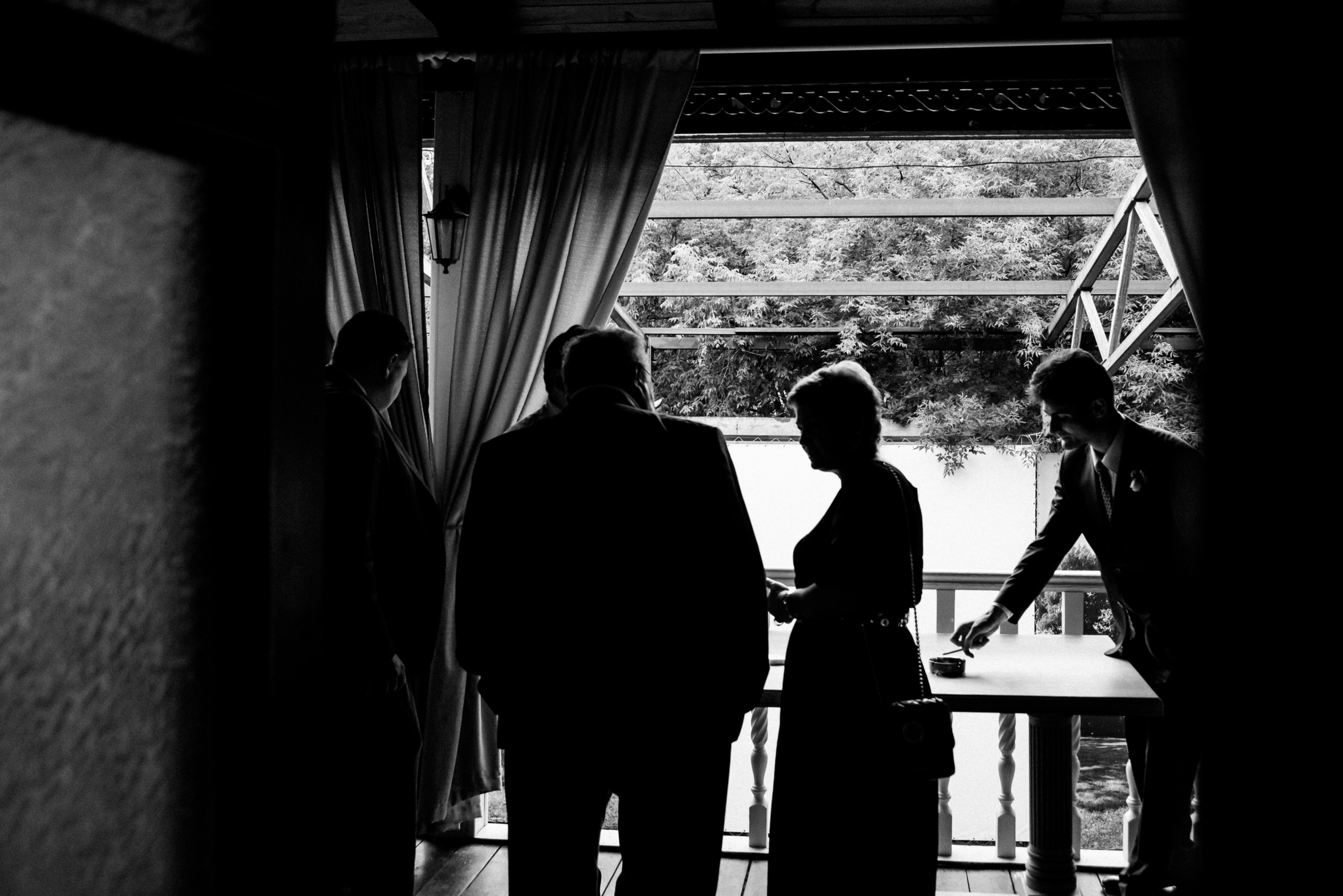 Свадебная фотосессия в Грибоедовском загсе. Фотограф Москва