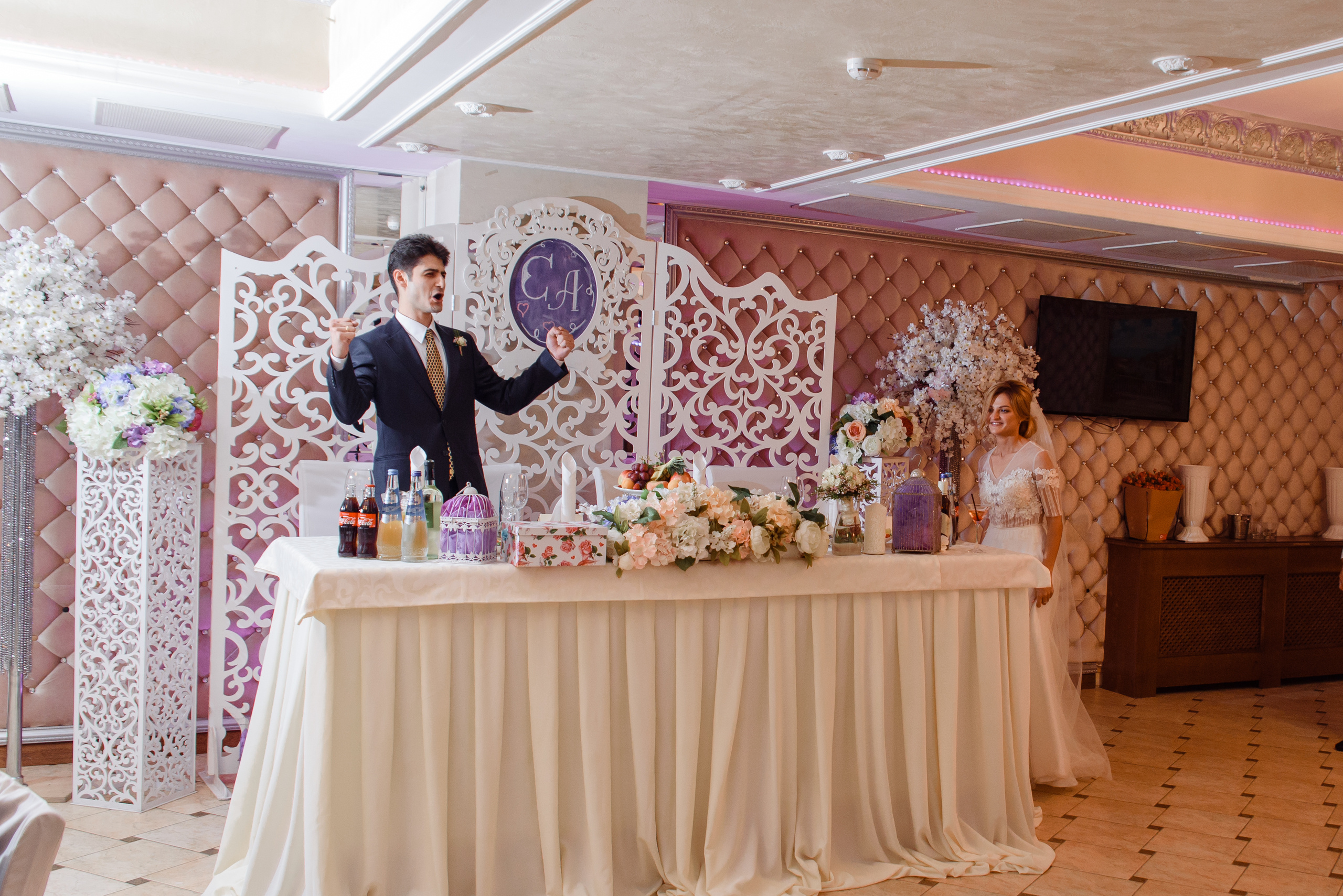 Свадебная фотосессия в Грибоедовском загсе. Фотограф Москва