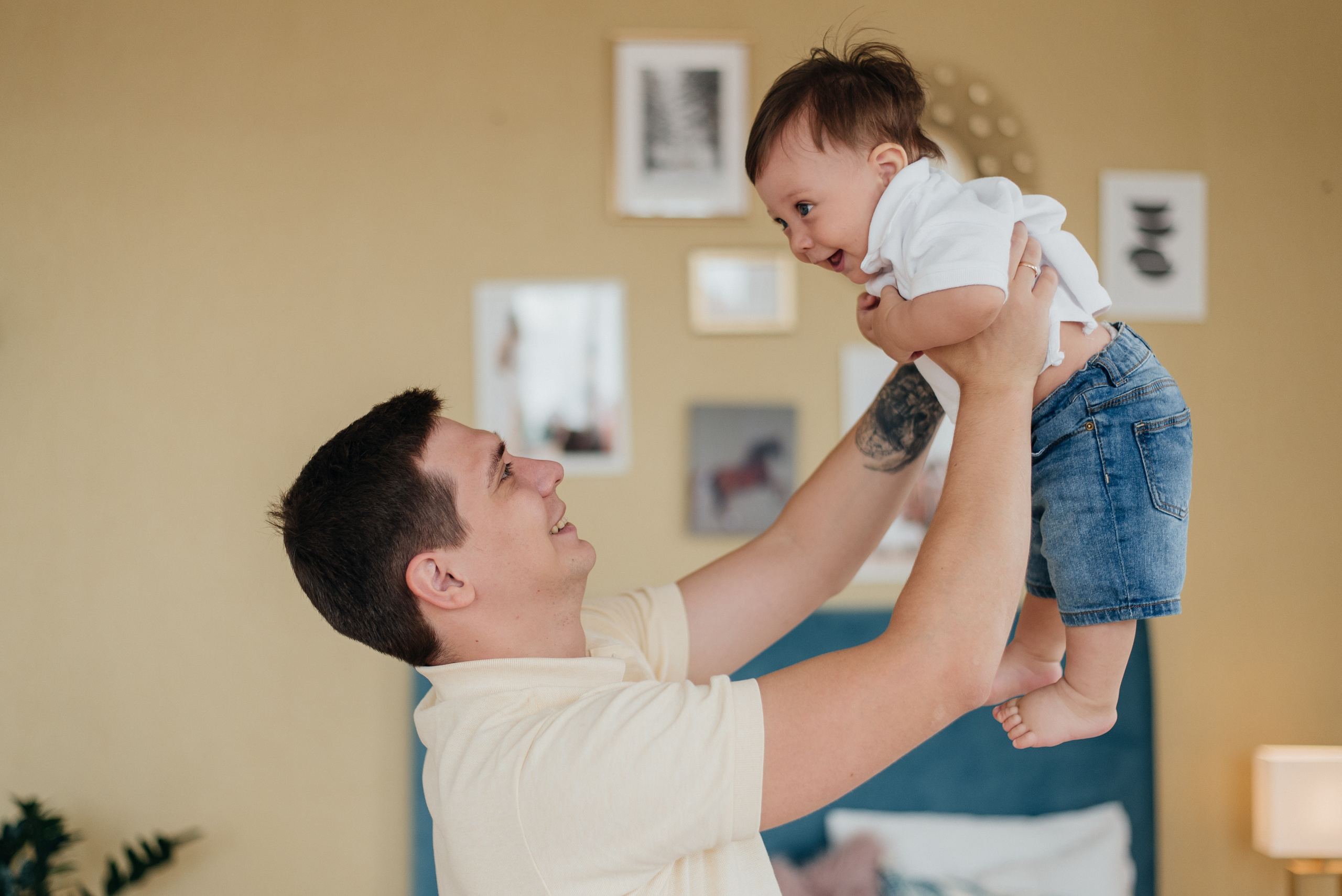 Семейная фотосессия в студии. Фотограф Москва