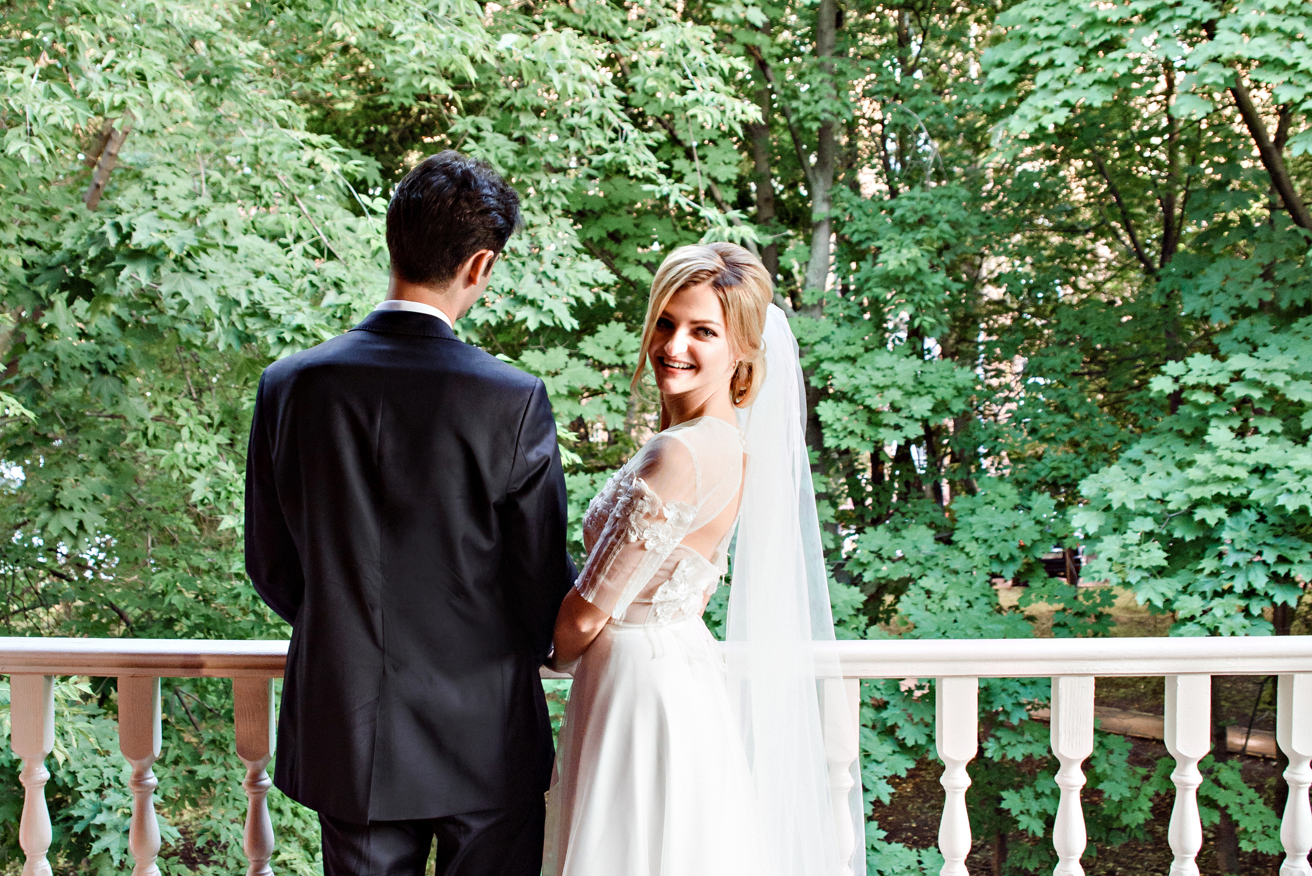 Свадебная фотосессия в Грибоедовском загсе. Фотограф Москва