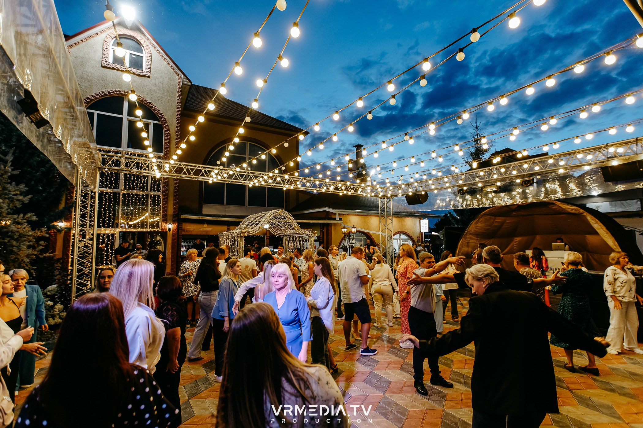 Выходные в ресторане «Лазурный берег»