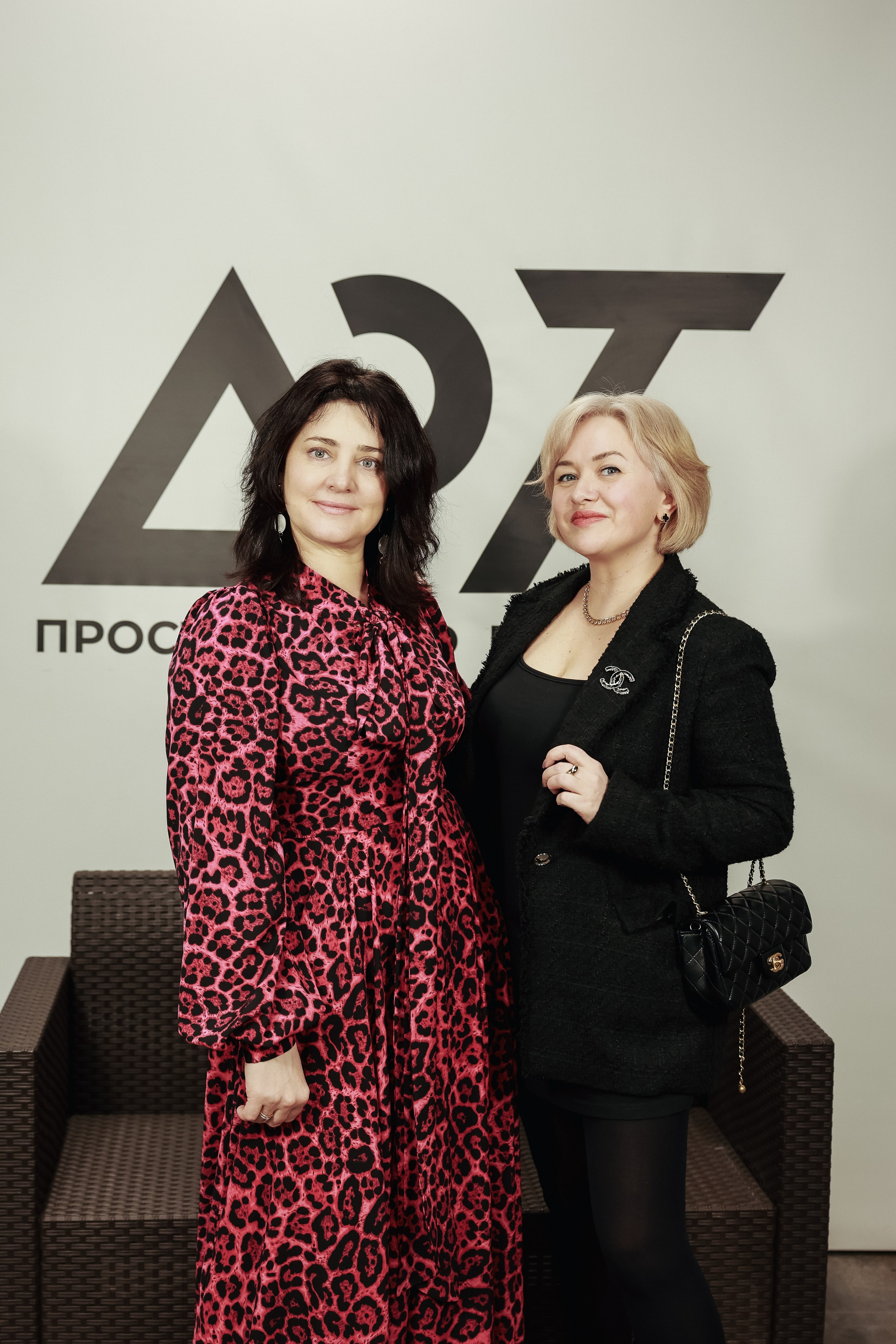 Репортажная фотосъёмка девятого Большого Женского Форума в Санкт-Петербурге. Профессиональный фотограф в Санкт-Петербурге Александр Волосенцев