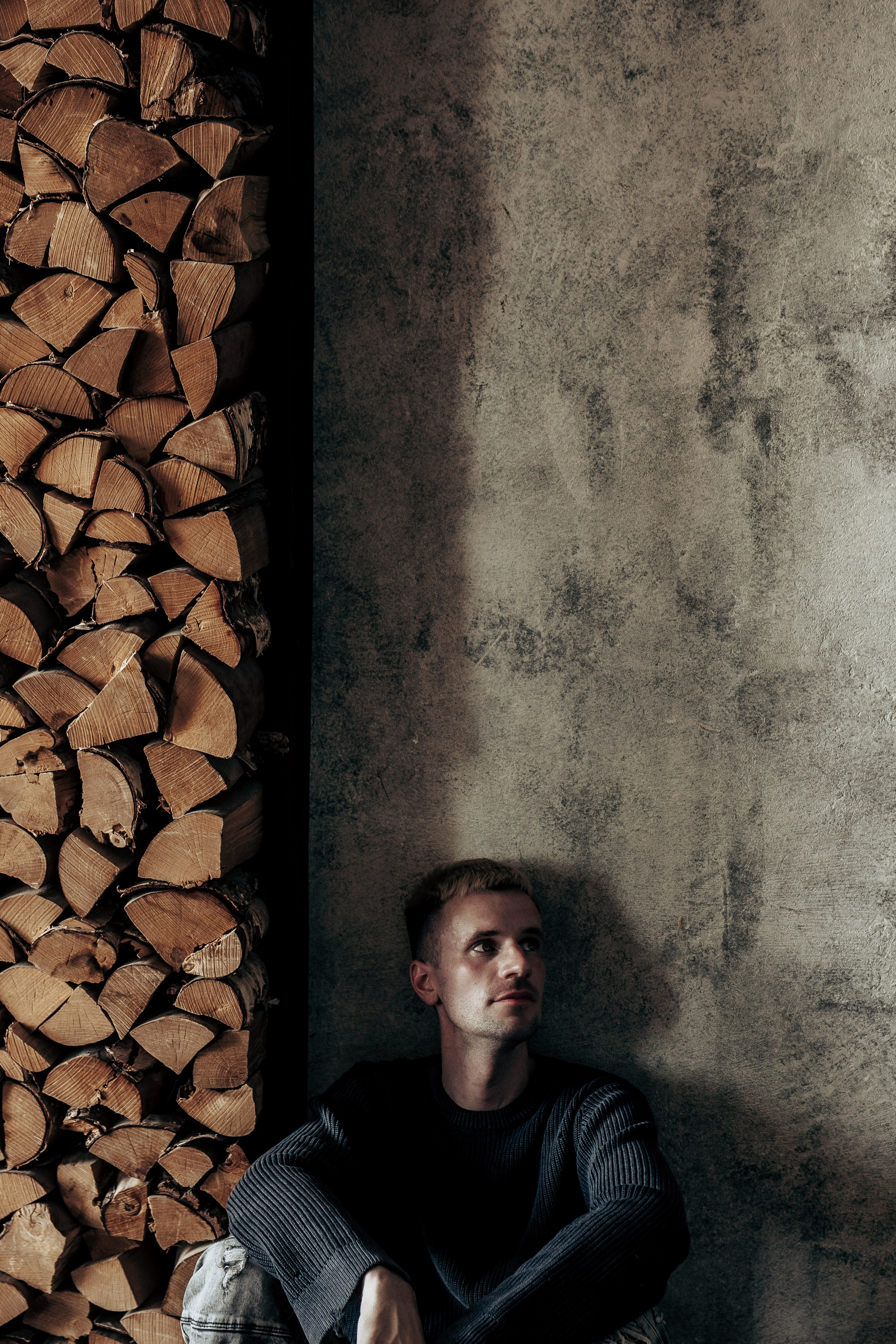 Мужская фотосессия в пространстве G47, на мотоцикле в Невской ратуше и в фотостудии «Art Place». Профессиональный фотограф в Санкт-Петербурге Александр Волосенцев