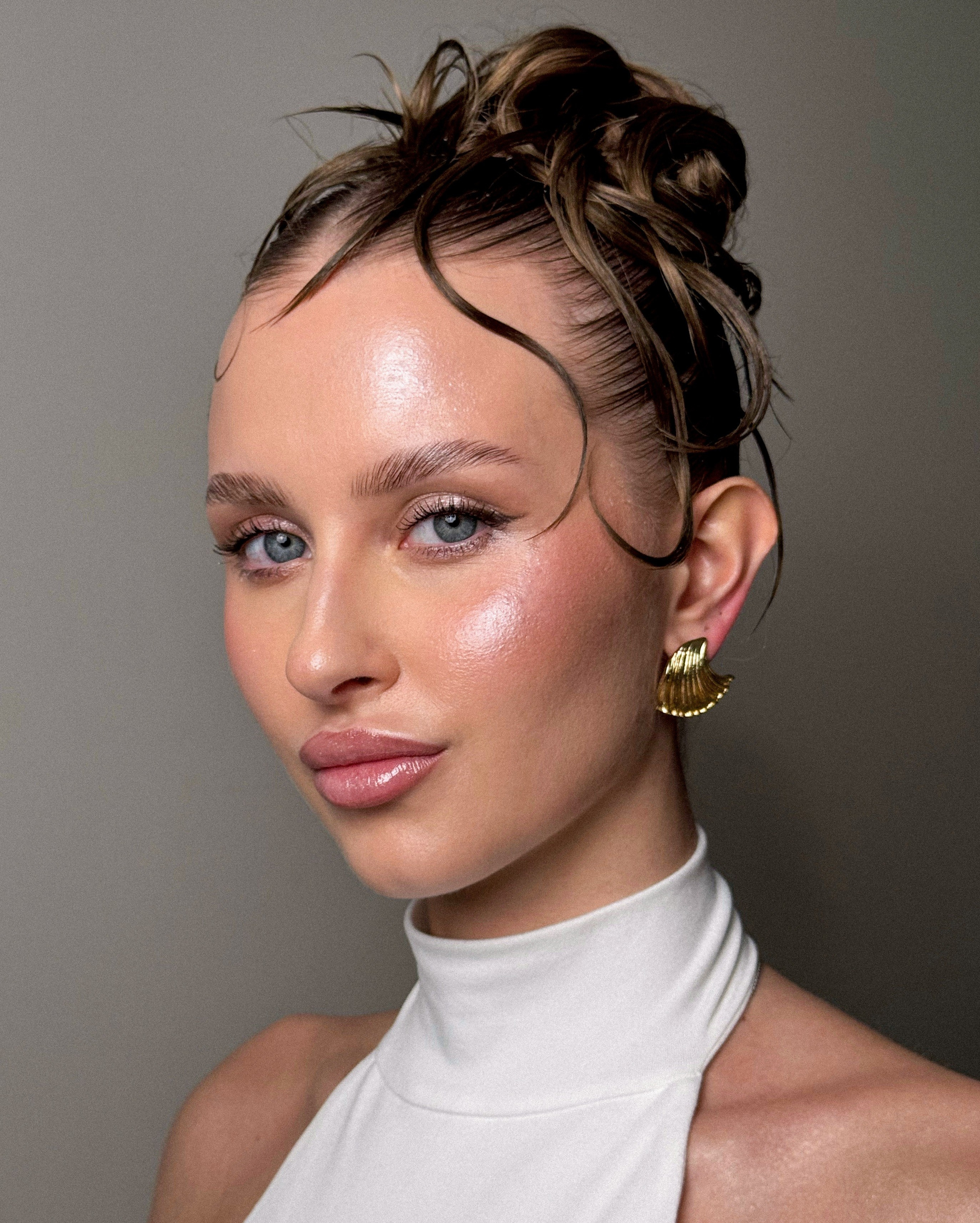 Вечерние образы. Свадебный визажист и стилист по прическам в Москве