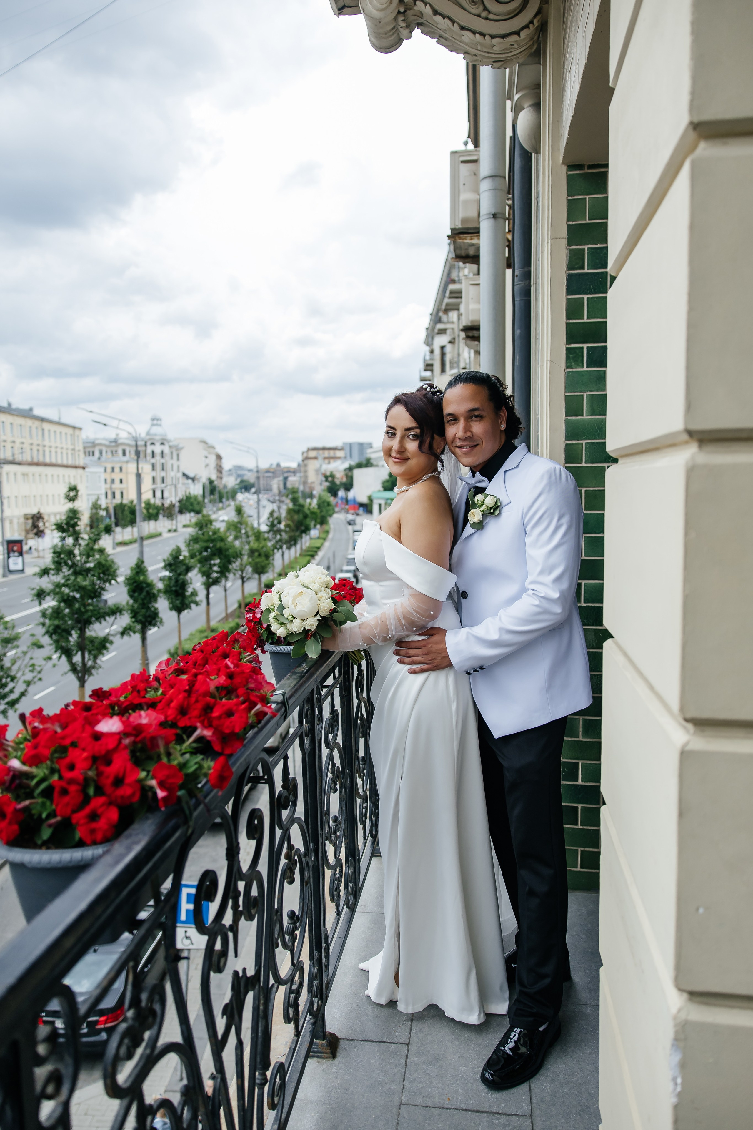 Сборы, прогулка, роспись. Фотограф, видеограф на свадьбу в Москве Никита Назаров