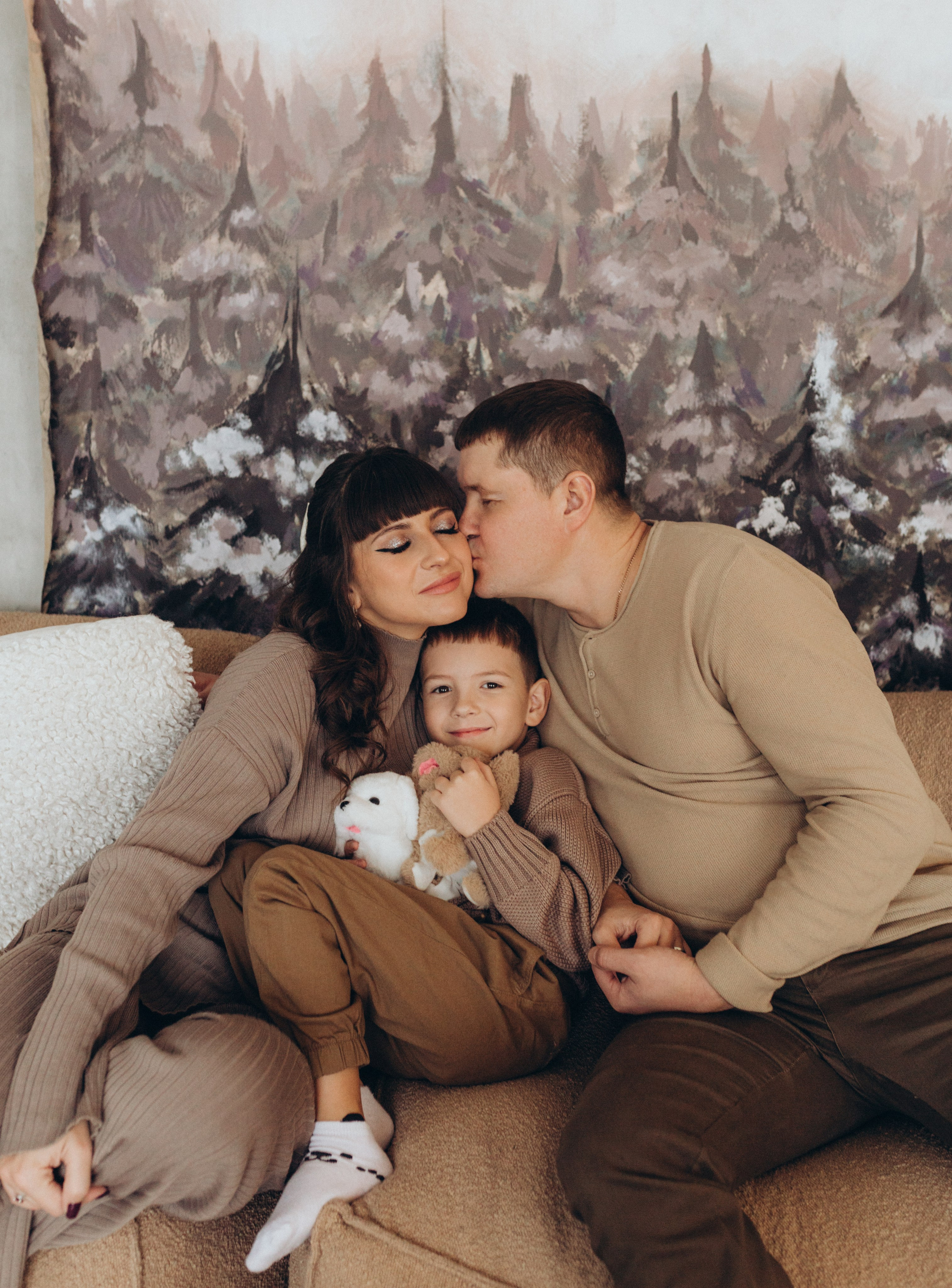 Юля, Вова и Тимочка. Фотограф Кемерово Анастасия Ларионова