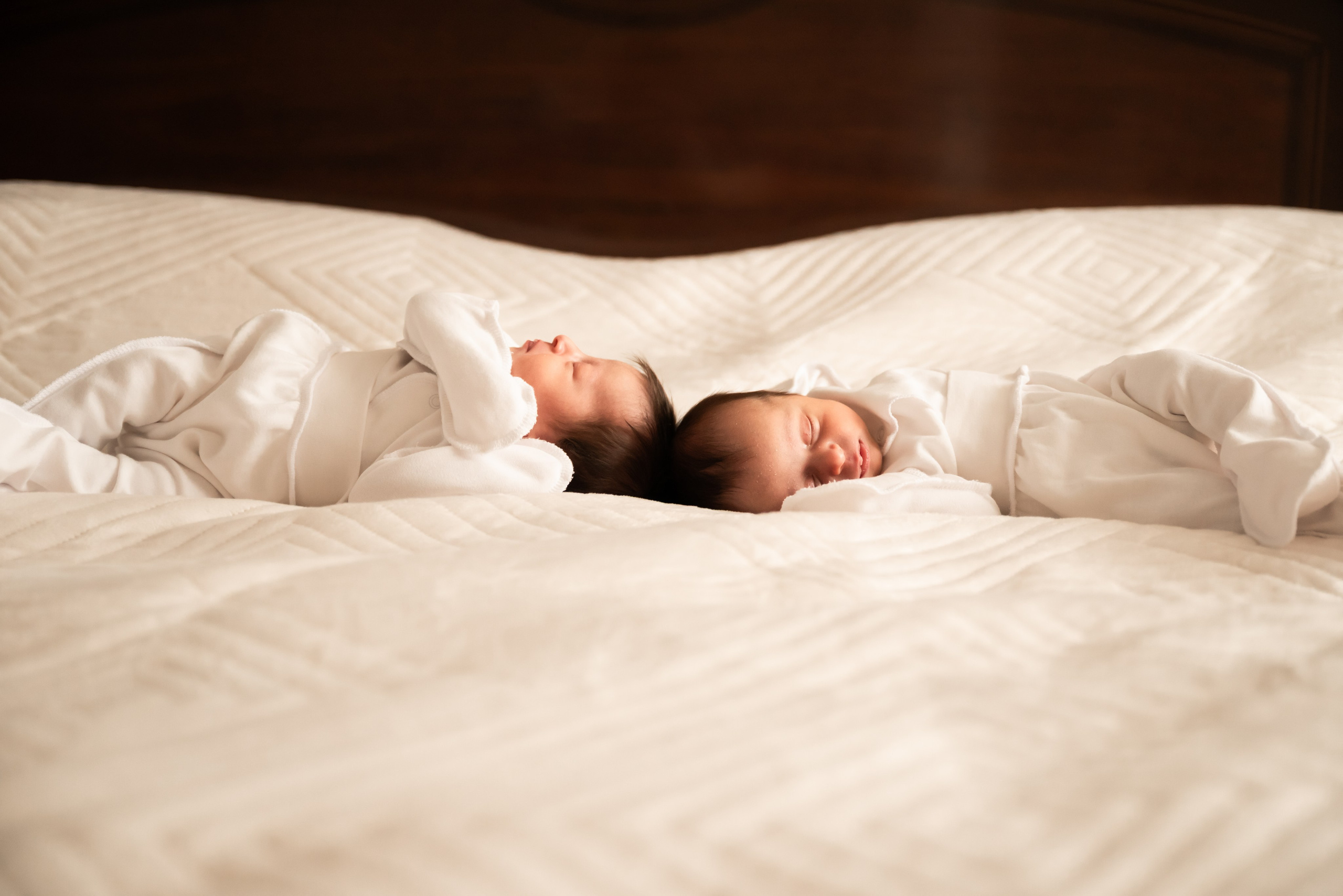 NEWBORN ДВОЙНЯШКИ. Фотограф Ксения Огородова портфолио