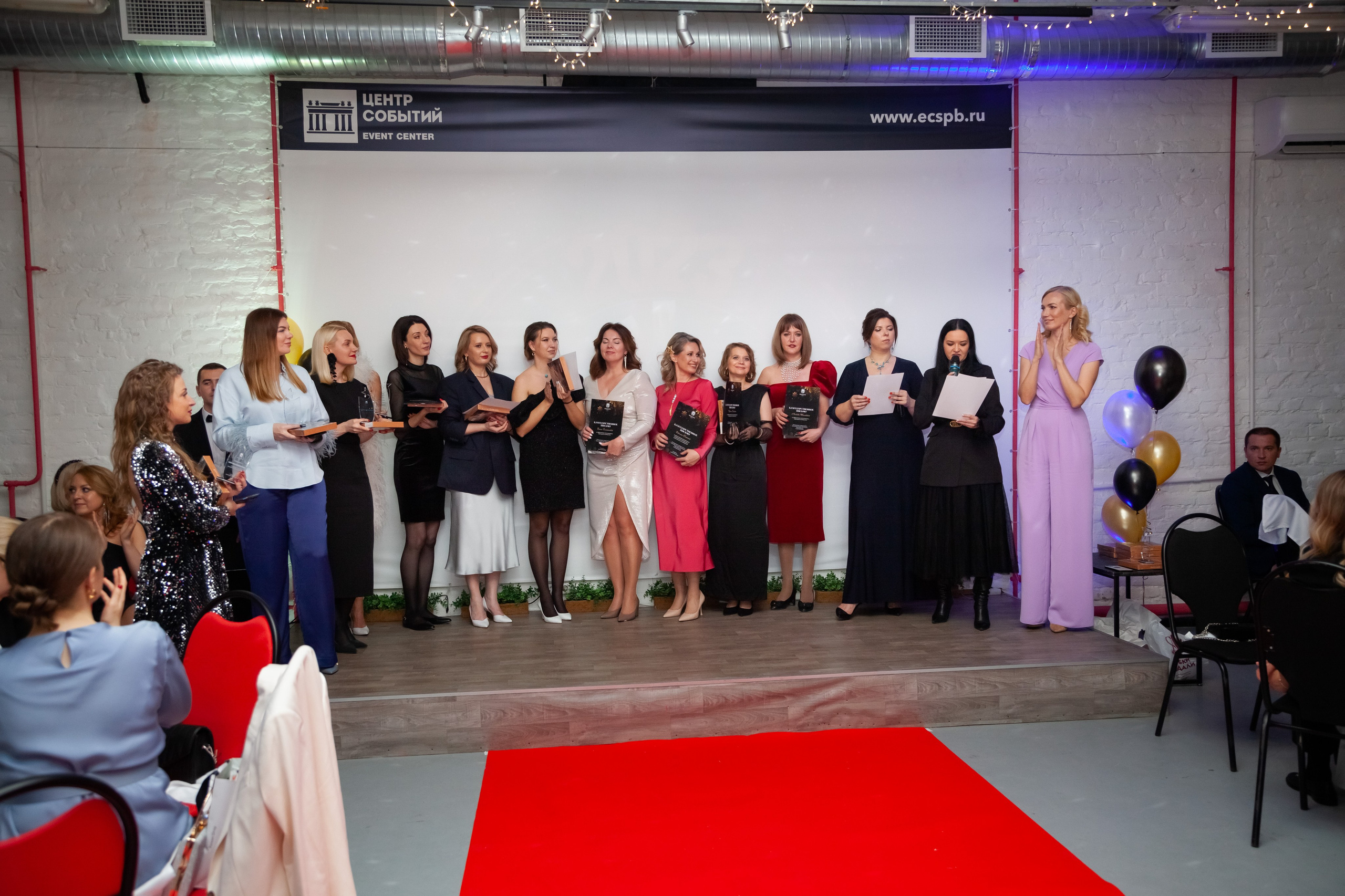 Сообщество Аны Мавричевой -Новый год. Двойняшки-фотографы Анна и Анастасия в Санкт-Петербурге