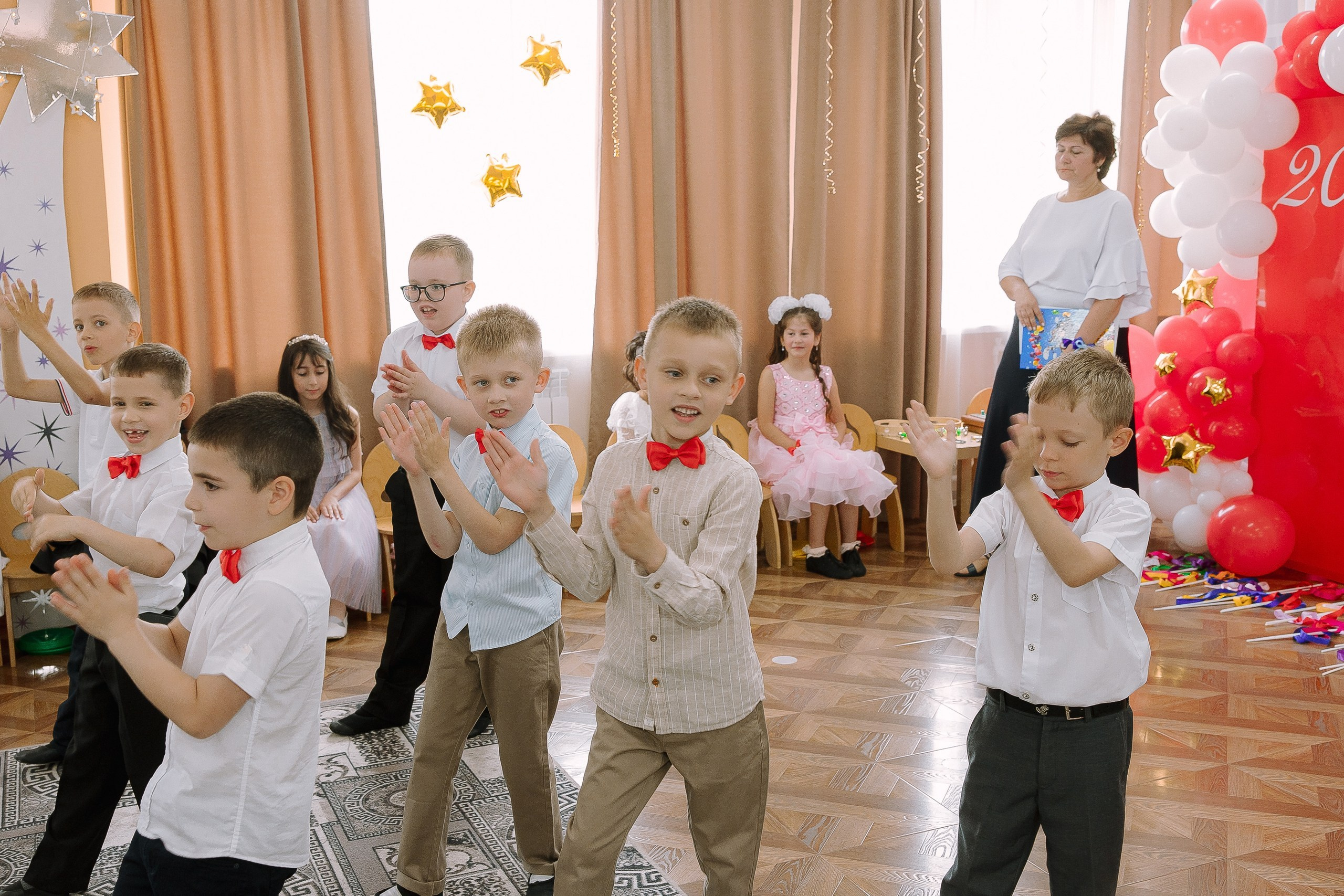 Выпускной в ДС 26. Выпускные альбомы Натальи Бутко: Новороссийск, Анапа, Геленджик