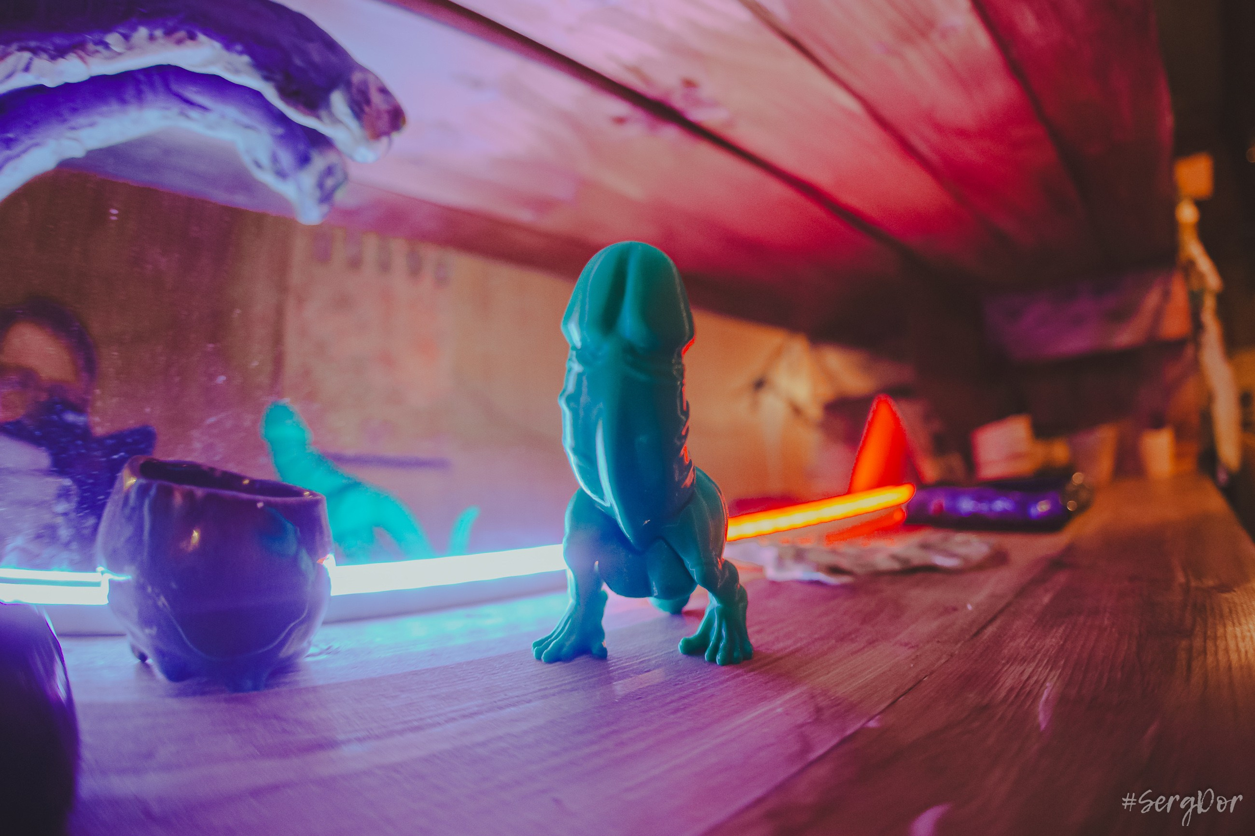 Рома Гонза, Ваня Пинженин, Квартирник у Мищенко, поэты, стихи, совершеннолетие, Санкт-Петербург, Питер, 16.11.2024, SergDor, 16 ноября 2024 года, #SergDor