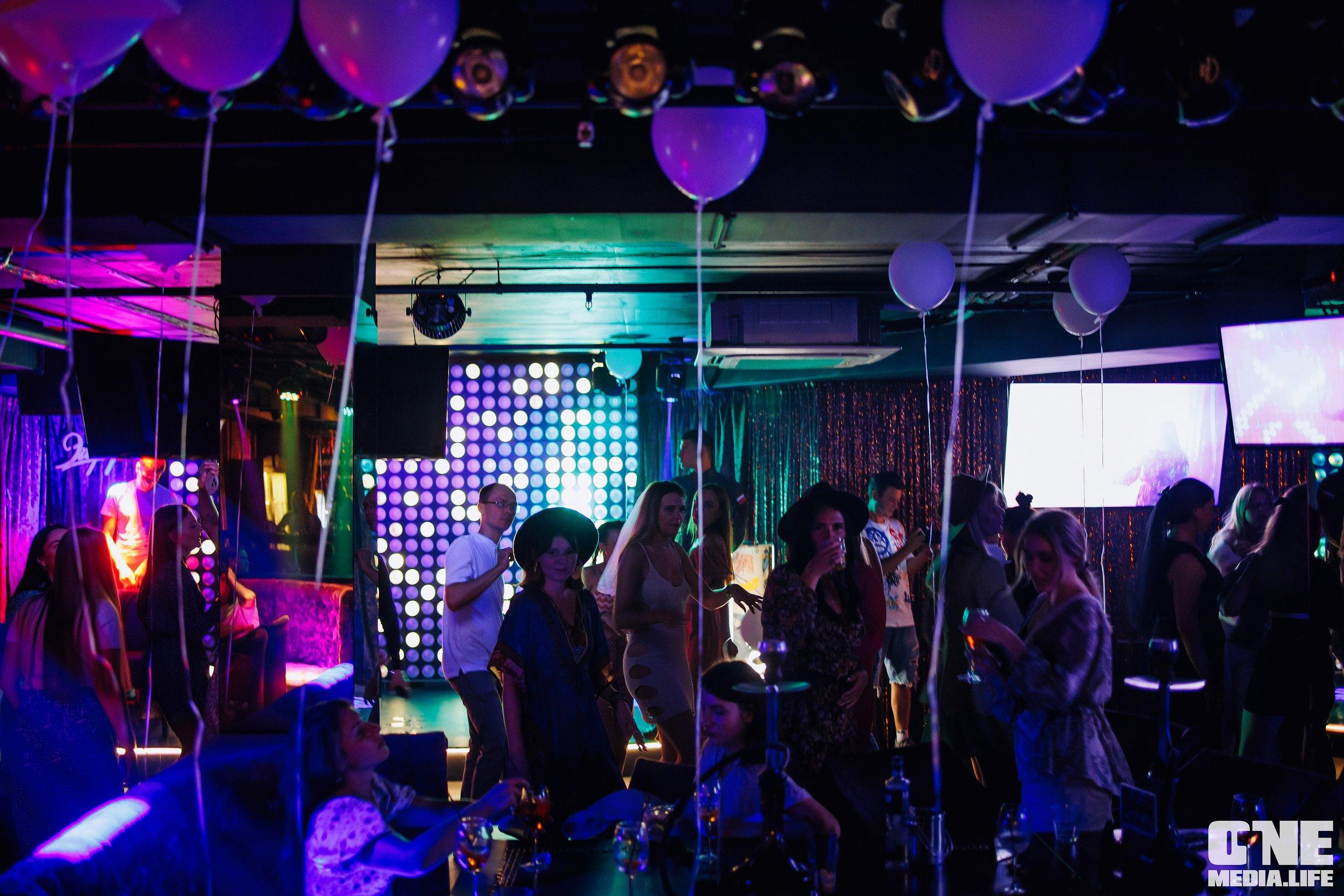 Репортаж из караоке-клуба Эйфория. One Media Life: фоторепортажи, фотоотчеты с мероприятий и заведений