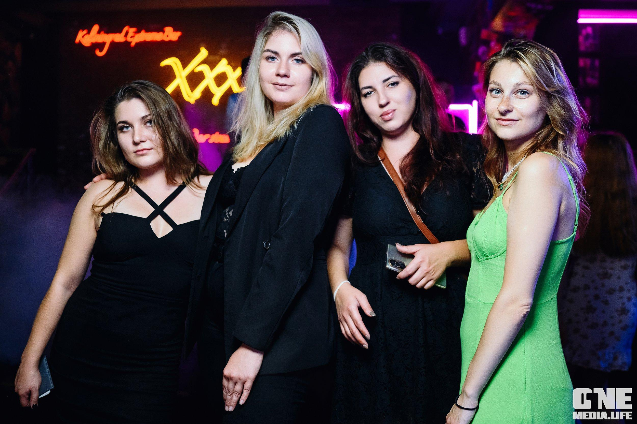 Репортаж из экстрим бара XxxX. One Media Life: фоторепортажи, фотоотчеты с мероприятий и заведений