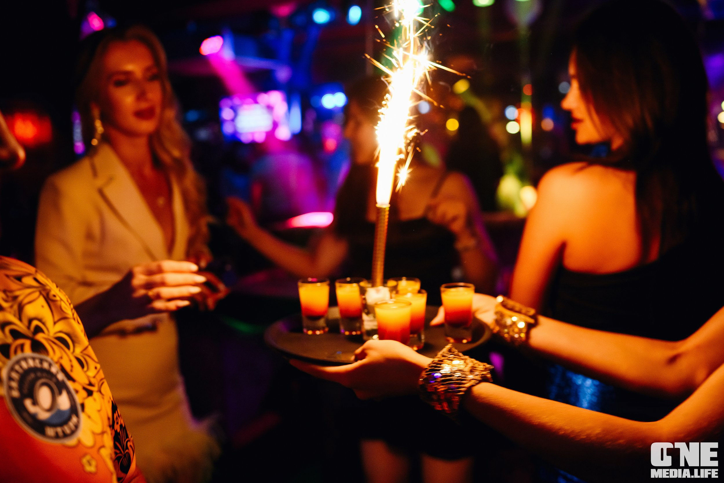 Фоторепортаж из караоке-клуба Эйфория. One Media Life: фоторепортажи, фотоотчеты с мероприятий и заведений