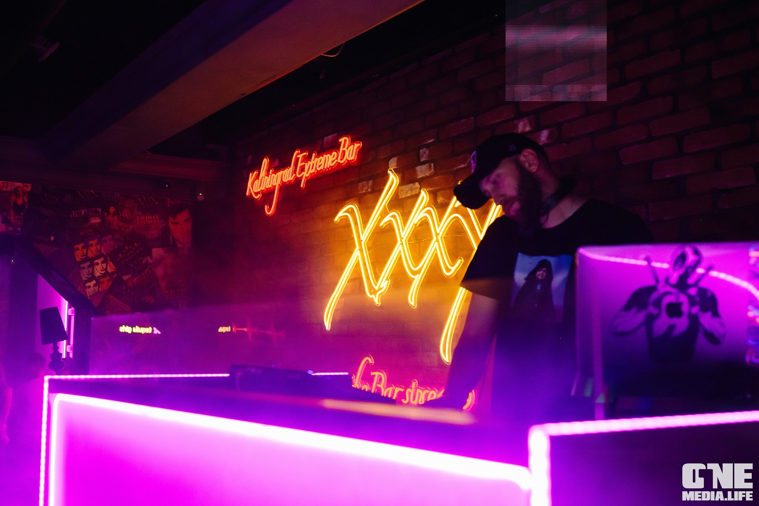 Репортаж из экстрим бара XxxX. One Media Life: фоторепортажи, фотоотчеты с мероприятий и заведений