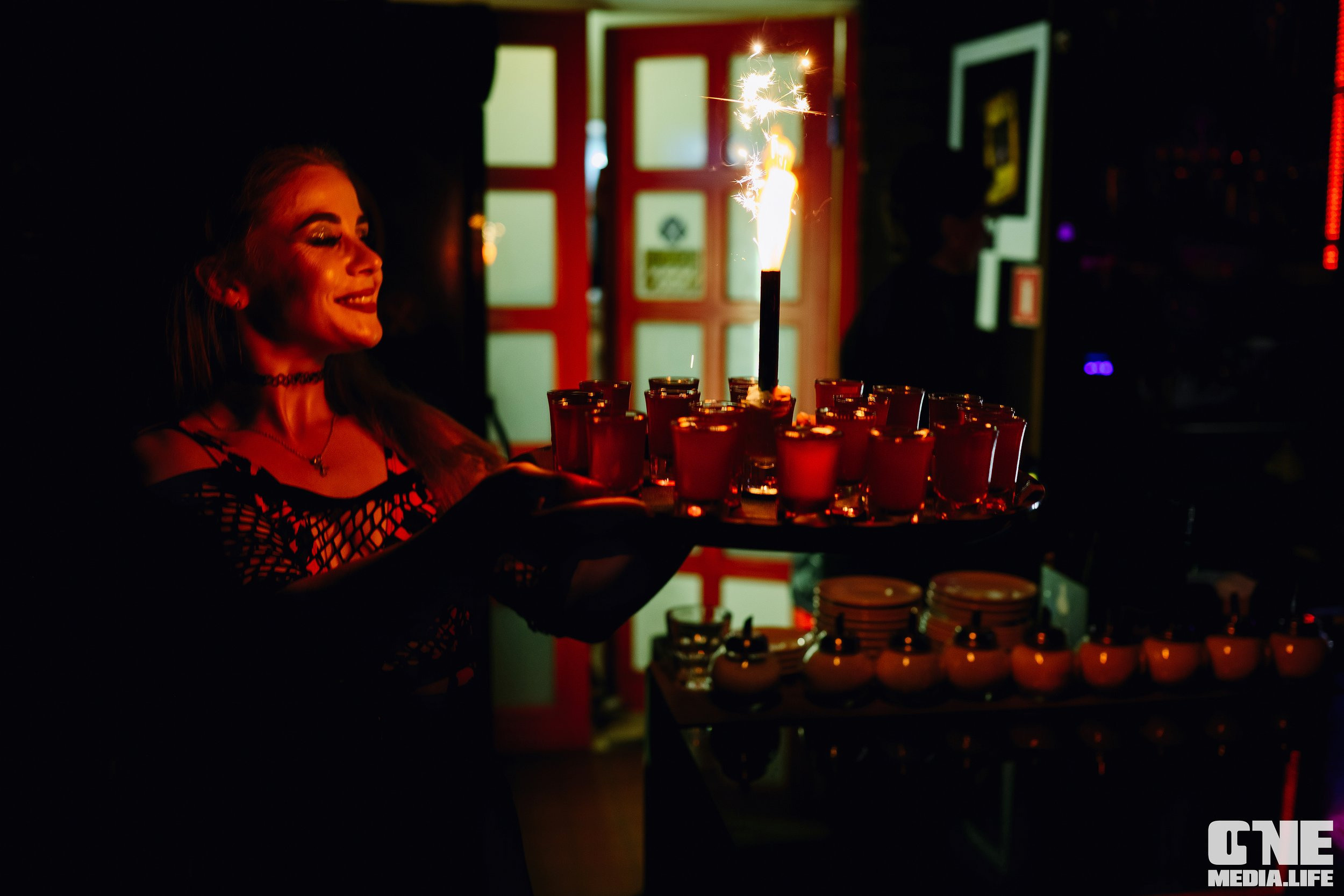 Репортаж из экстрим бара XxxX. One Media Life: фоторепортажи, фотоотчеты с мероприятий и заведений