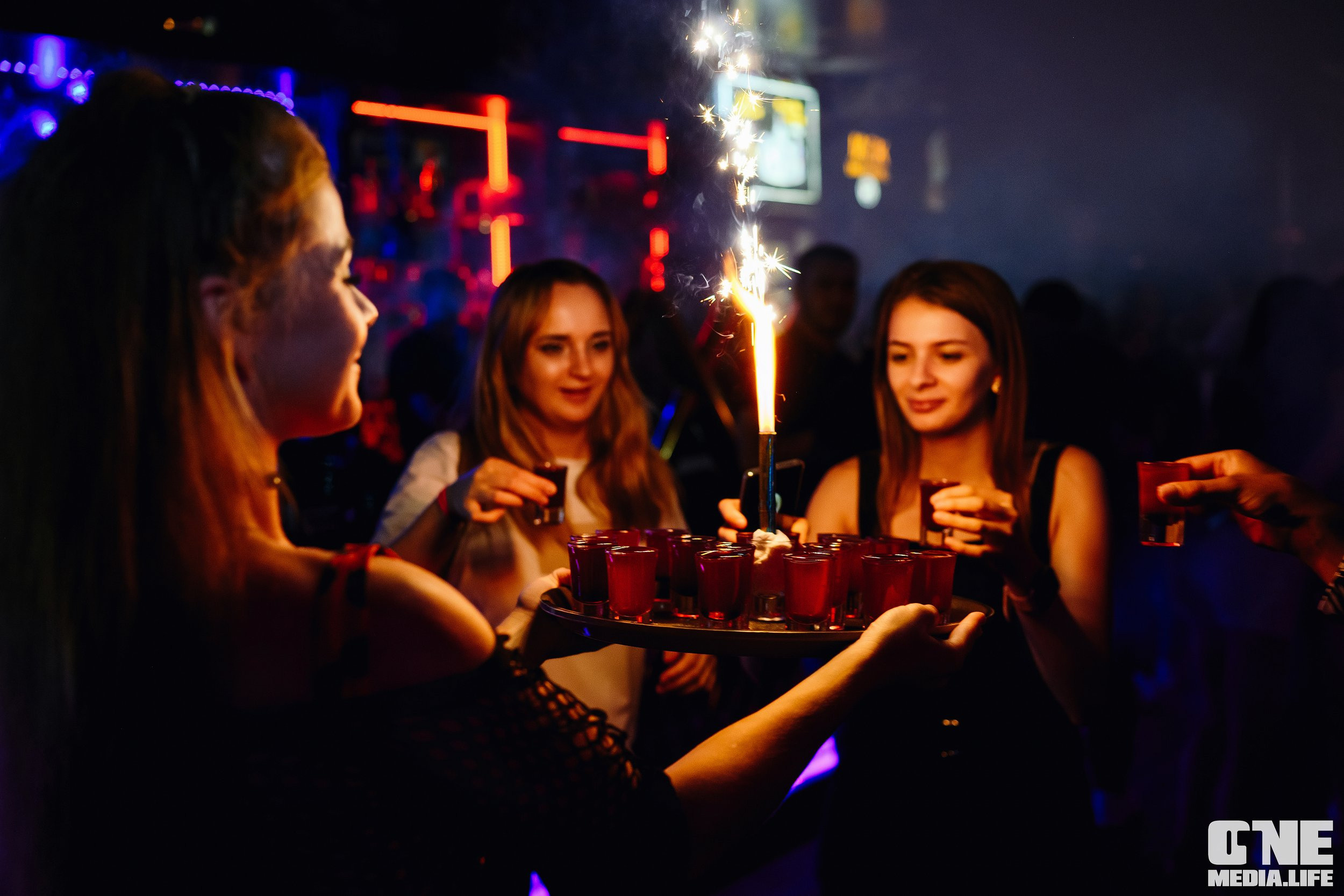 Репортаж из экстрим бара XxxX. One Media Life: фоторепортажи, фотоотчеты с мероприятий и заведений