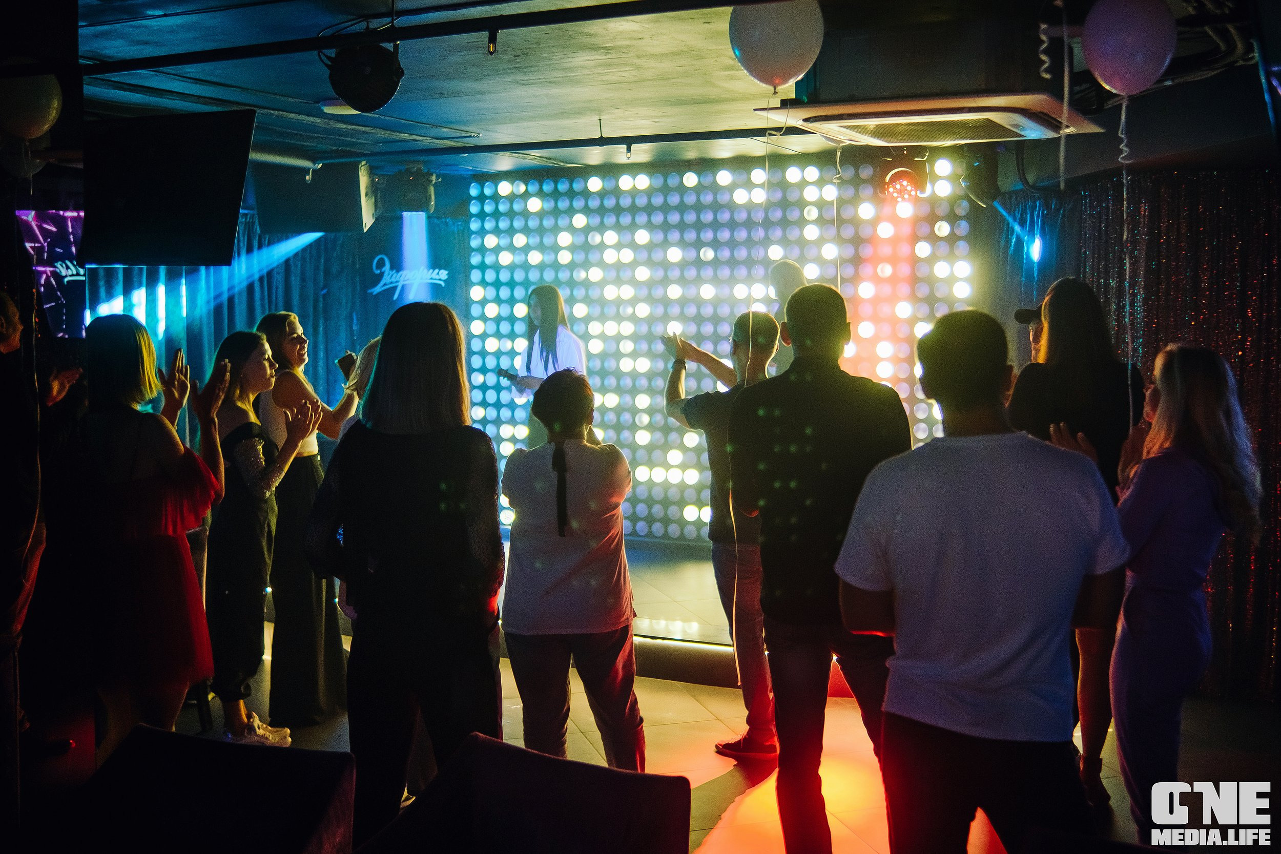 Фоторепортаж из караоке-клуба Эйфория. One Media Life: фоторепортажи, фотоотчеты с мероприятий и заведений