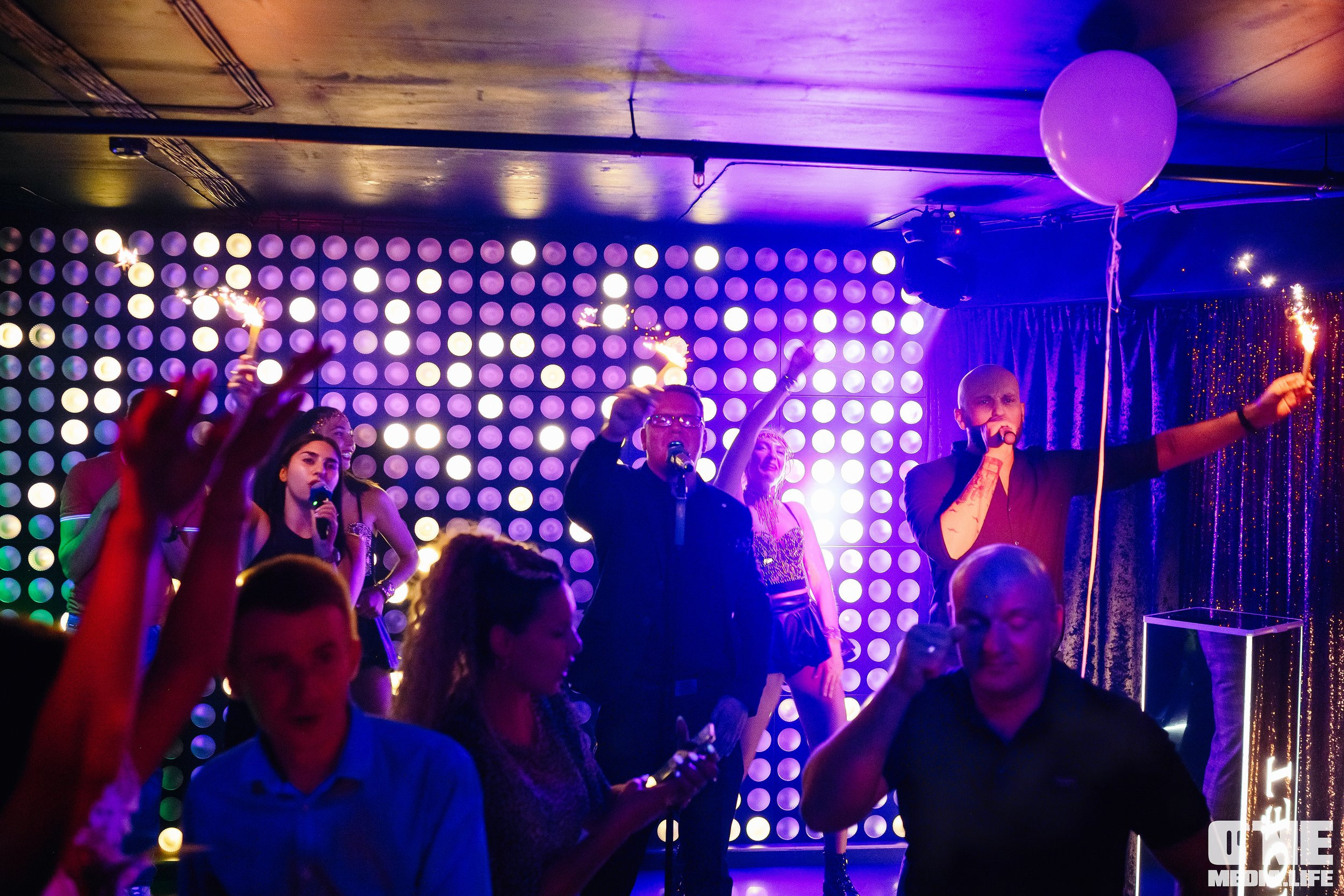 Фоторепортаж из караоке-клуба Эйфория. One Media Life: фоторепортажи, фотоотчеты с мероприятий и заведений