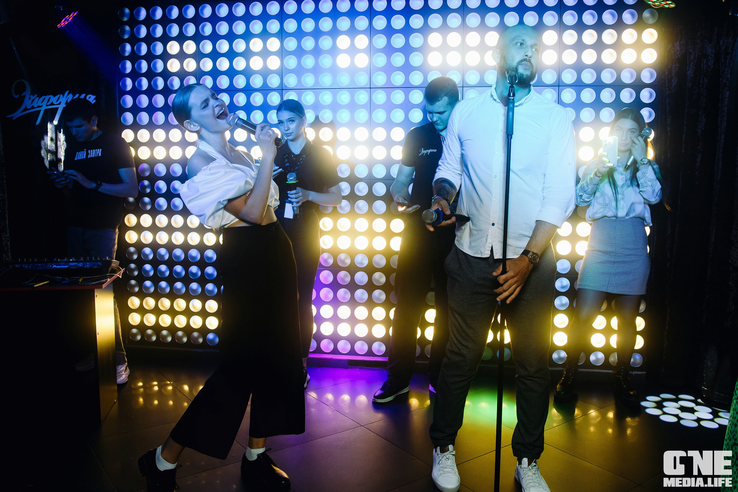 Фоторепортаж из караоке-клуба Эйфория. One Media Life: фоторепортажи, фотоотчеты с мероприятий и заведений