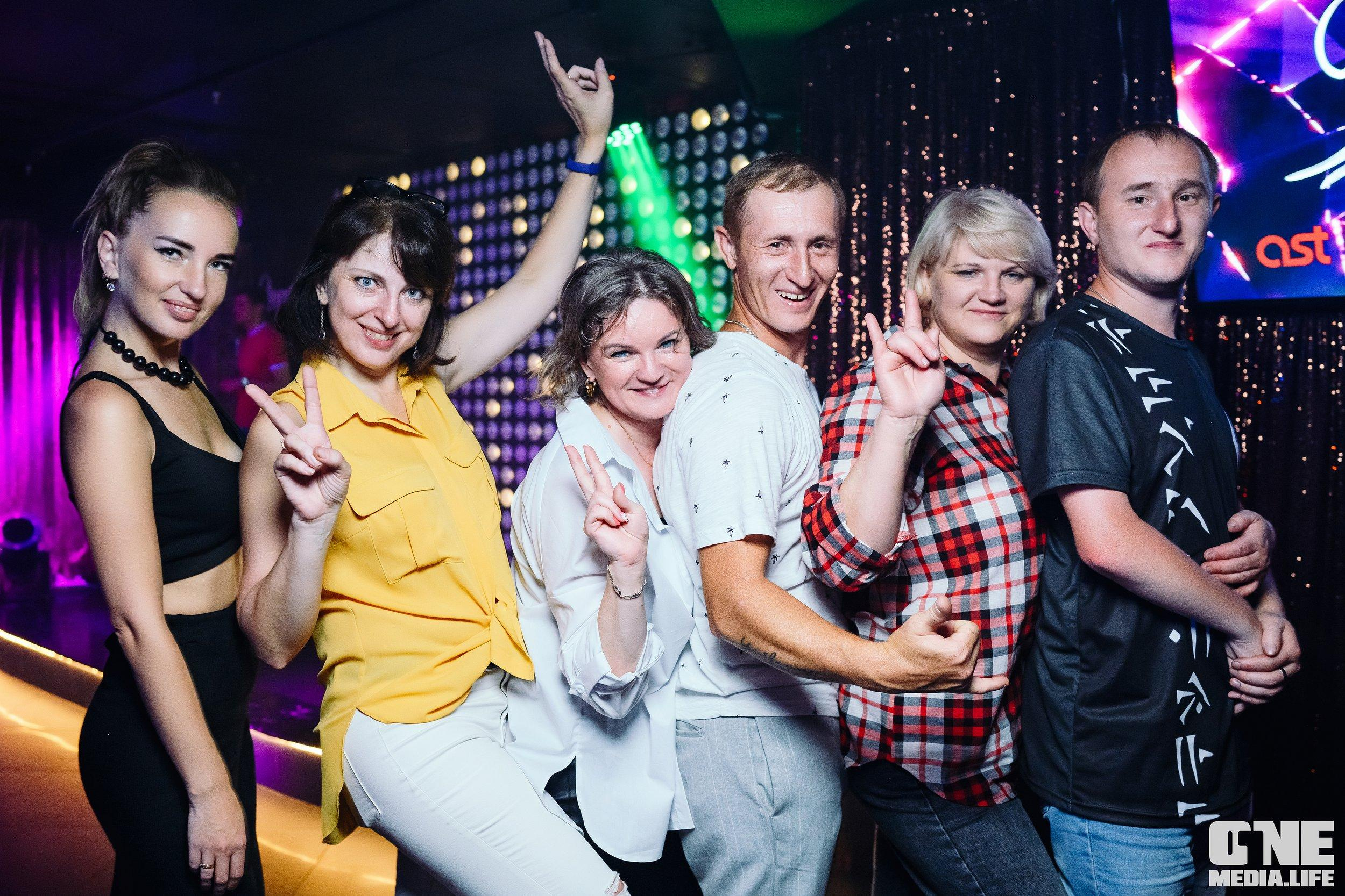 Фоторепортаж из караоке-клуба Эйфория. One Media Life: фоторепортажи, фотоотчеты с мероприятий и заведений