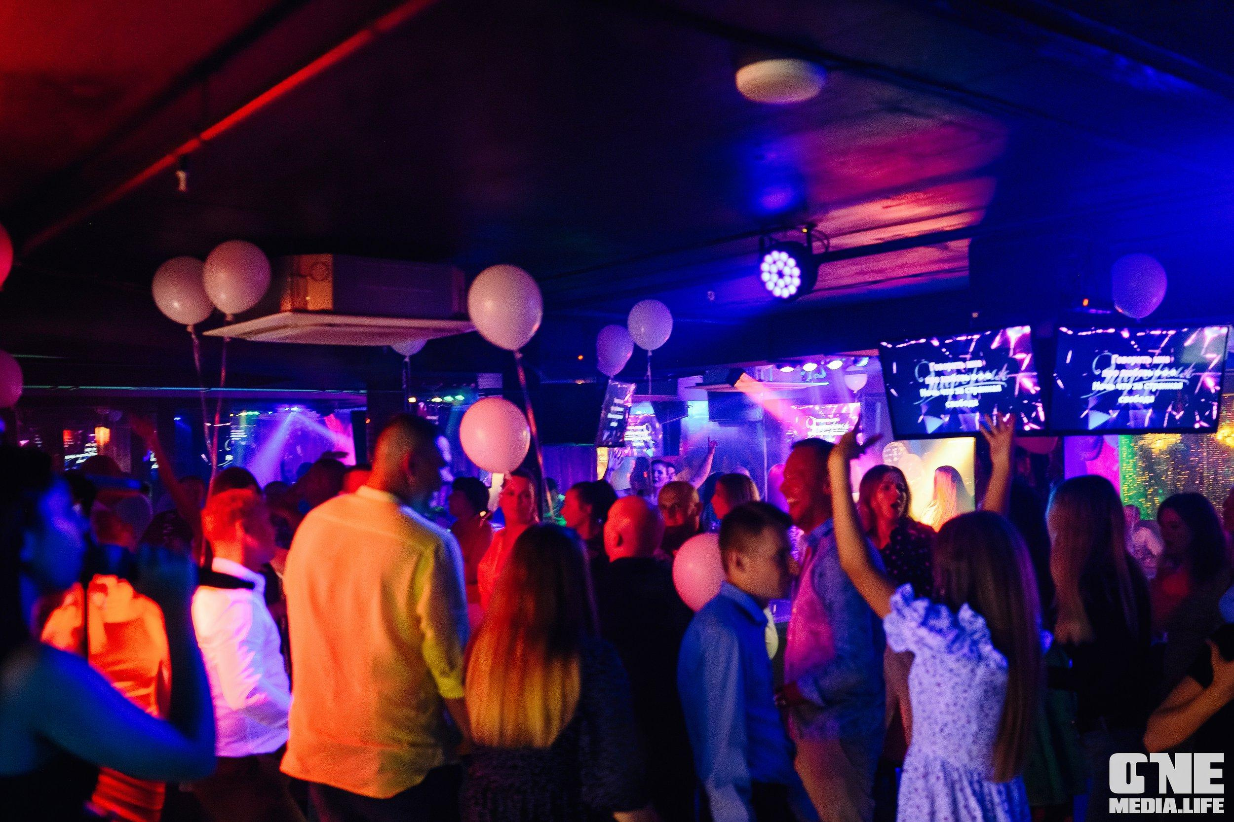 Фоторепортаж из караоке-клуба Эйфория. One Media Life: фоторепортажи, фотоотчеты с мероприятий и заведений