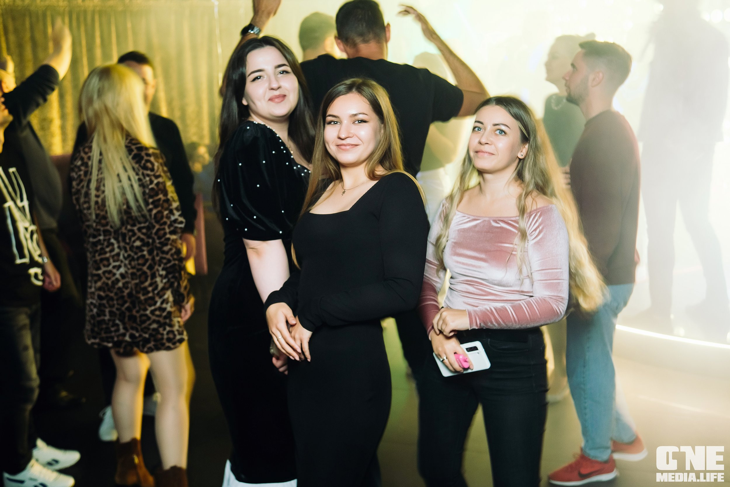 Фоторепортаж из караоке-клуба Эйфория. One Media Life: фоторепортажи, фотоотчеты с мероприятий и заведений