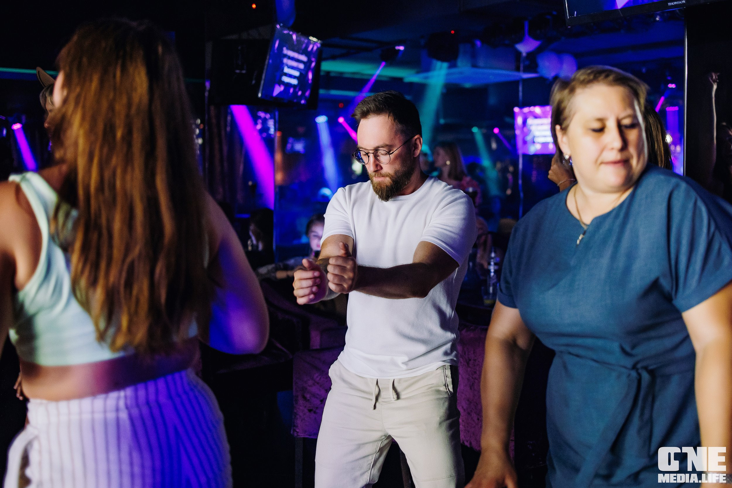 Репортаж из караоке-клуба Эйфория. One Media Life: фоторепортажи, фотоотчеты с мероприятий и заведений
