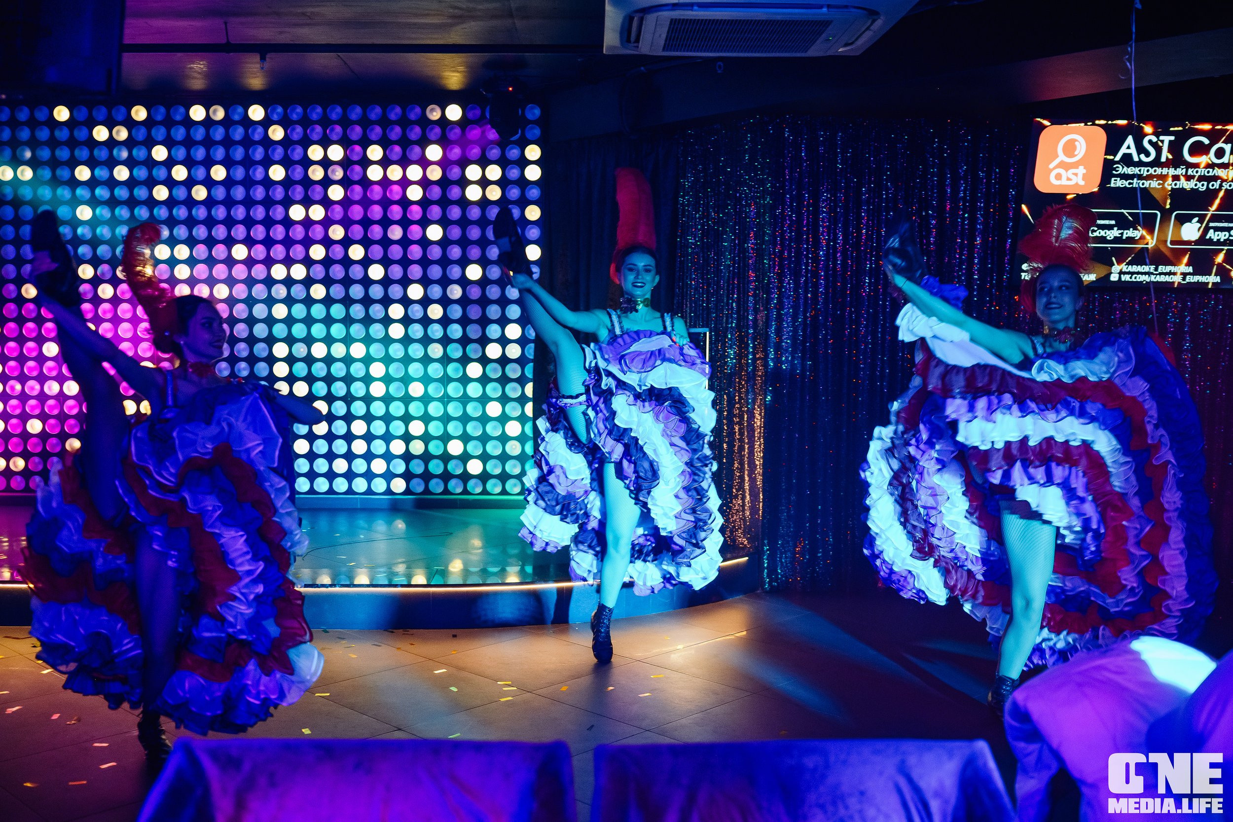 Фоторепортаж из караоке-клуба Эйфория. One Media Life: фоторепортажи, фотоотчеты с мероприятий и заведений