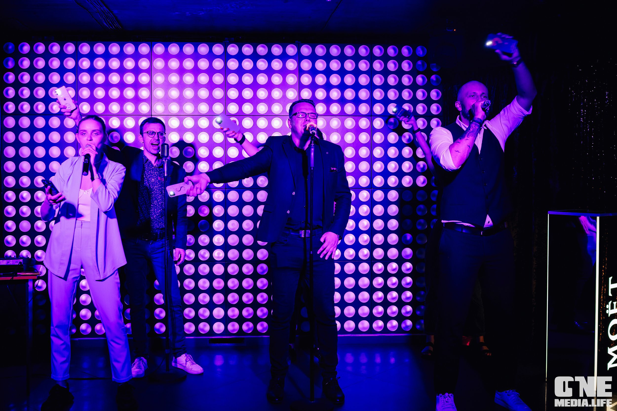 Фоторепортаж из караоке-клуба Эйфория. One Media Life: фоторепортажи, фотоотчеты с мероприятий и заведений