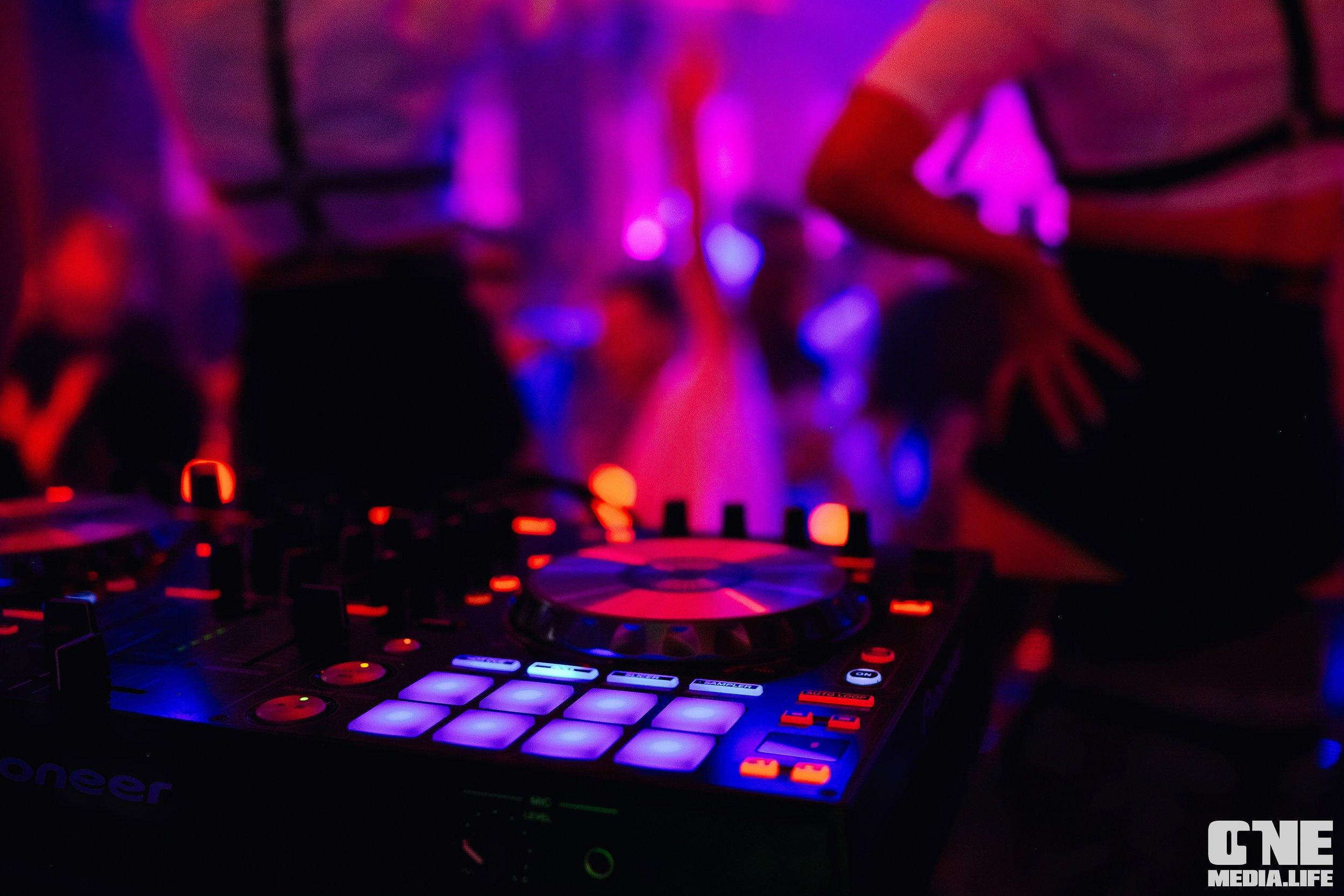 Фоторепортаж из РК Планета. One Media Life: фоторепортажи, фотоотчеты с мероприятий и заведений