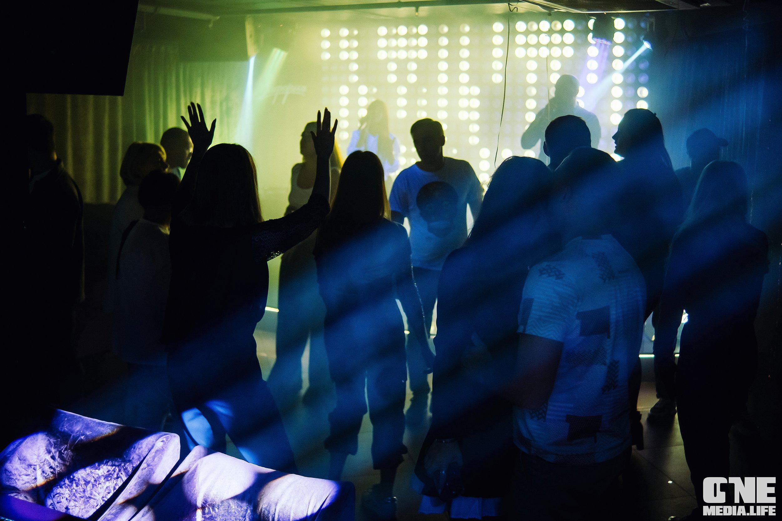 Фоторепортаж из караоке-клуба Эйфория. One Media Life: фоторепортажи, фотоотчеты с мероприятий и заведений