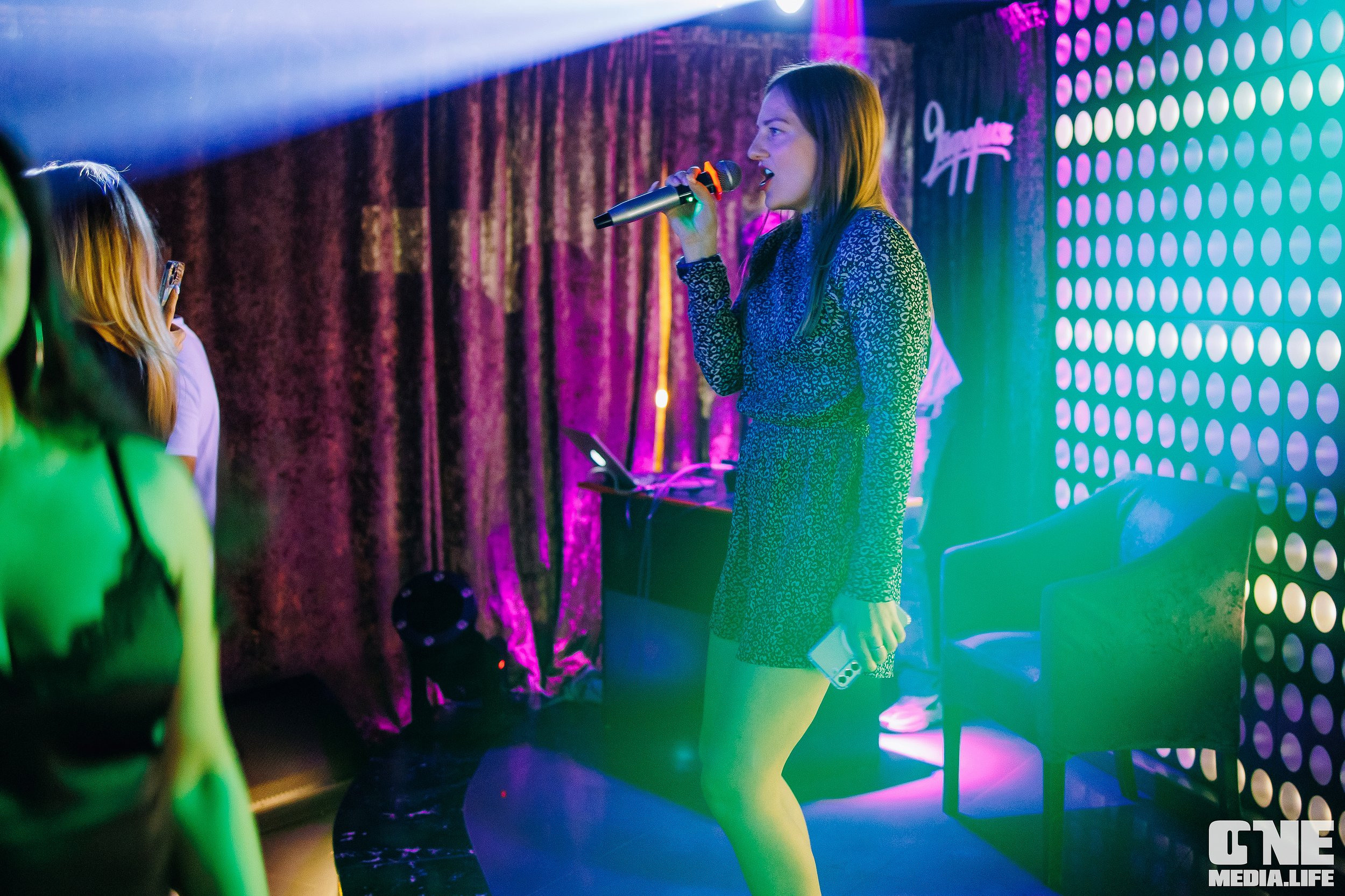 Репортаж из караоке-клуба Эйфория. One Media Life: фоторепортажи, фотоотчеты с мероприятий и заведений