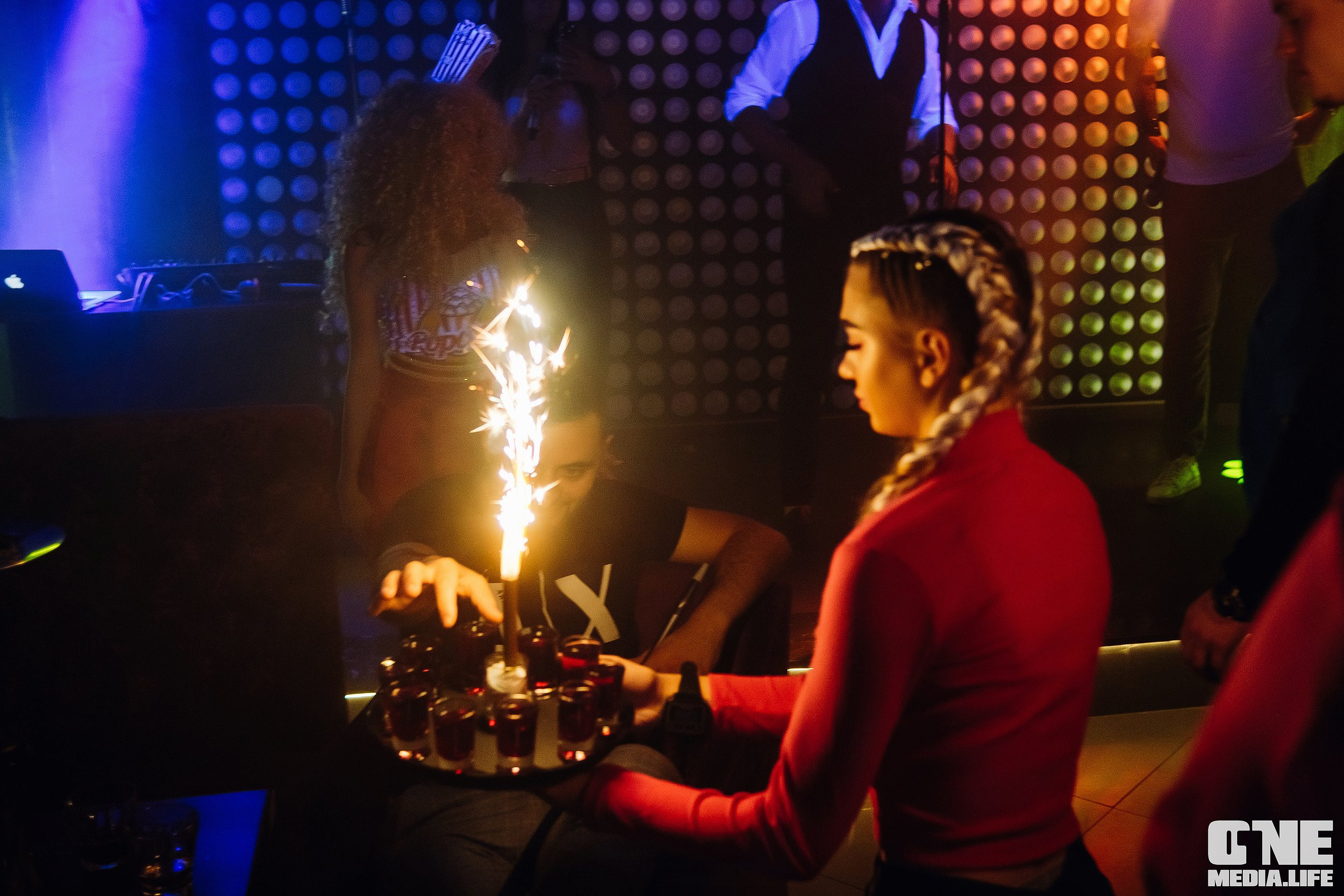 Фоторепортаж из караоке-клуба Эйфория. One Media Life: фоторепортажи, фотоотчеты с мероприятий и заведений